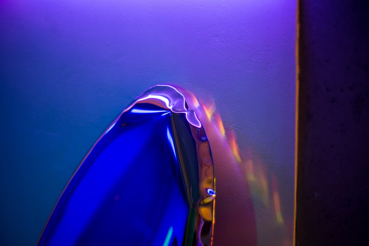 irregular form of inflated steel tafla o mirror 