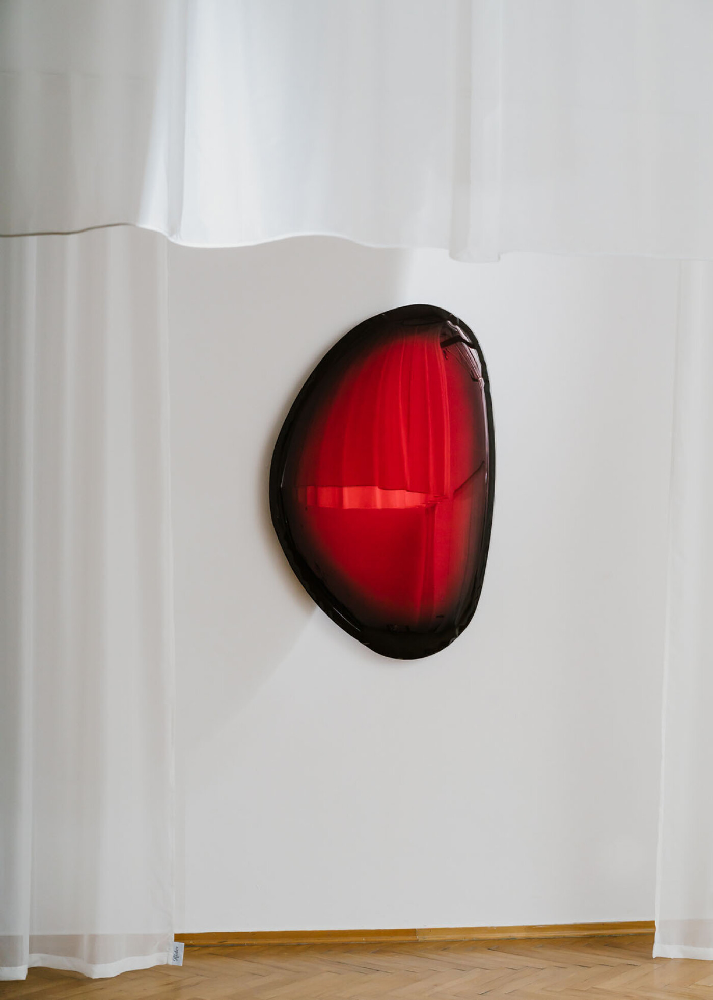 Zieta_TAFLA_O_red_rubin_Transitions_Collection_photo_by_Zasoby_Studio