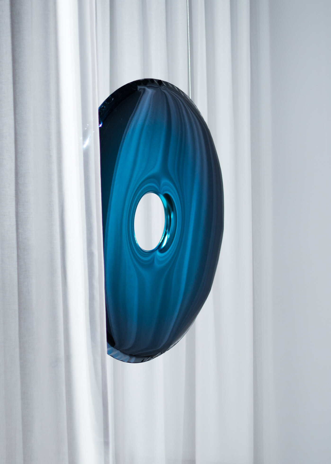 Zieta_RONDO_150_Mirror_Deep_Space_Blue_Gradient_Collection