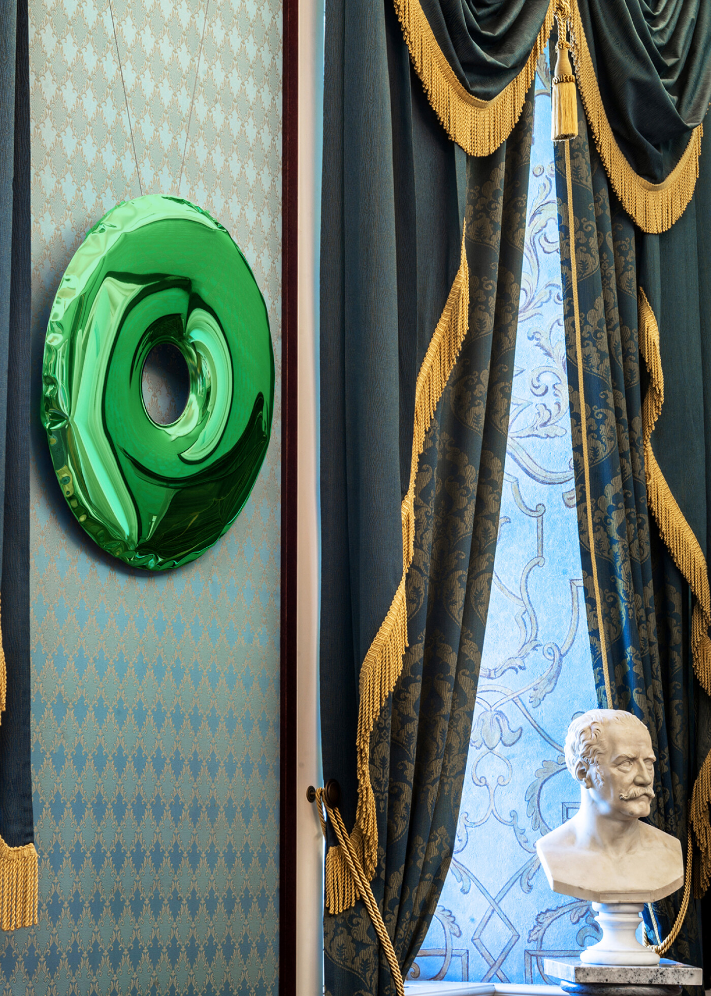 Zieta_RONDO_Mirror_emerald_Gradient_Collection_fot_Marta_Więcek_4_edit