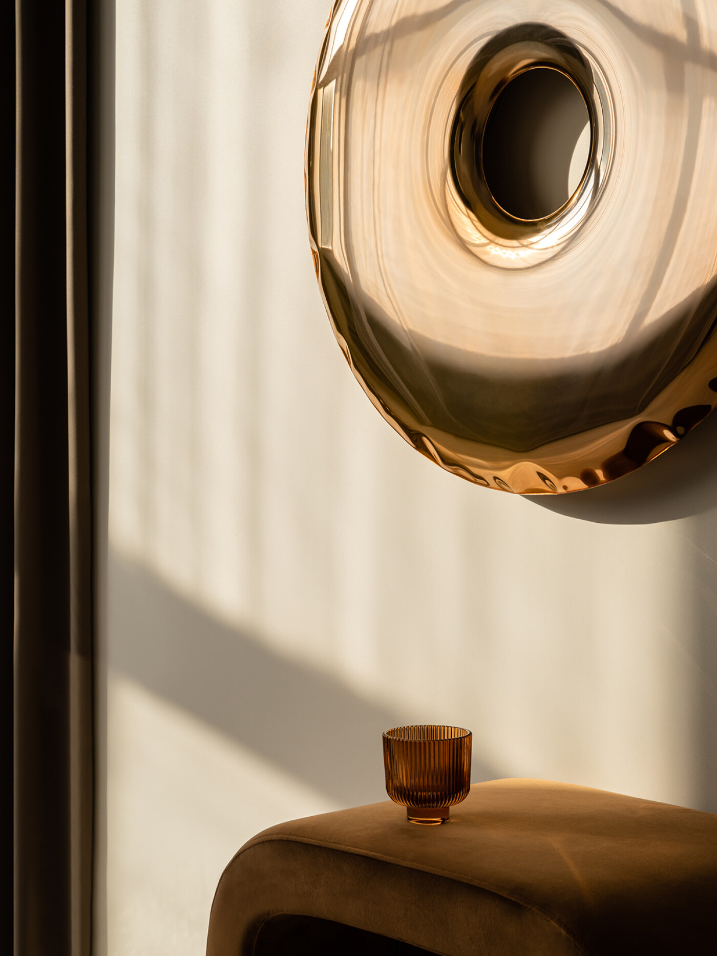 Zieta_RONDO_Mirror_rose_gold_Aurum_Collection_photo_by_Weronika_Trojanowska_1