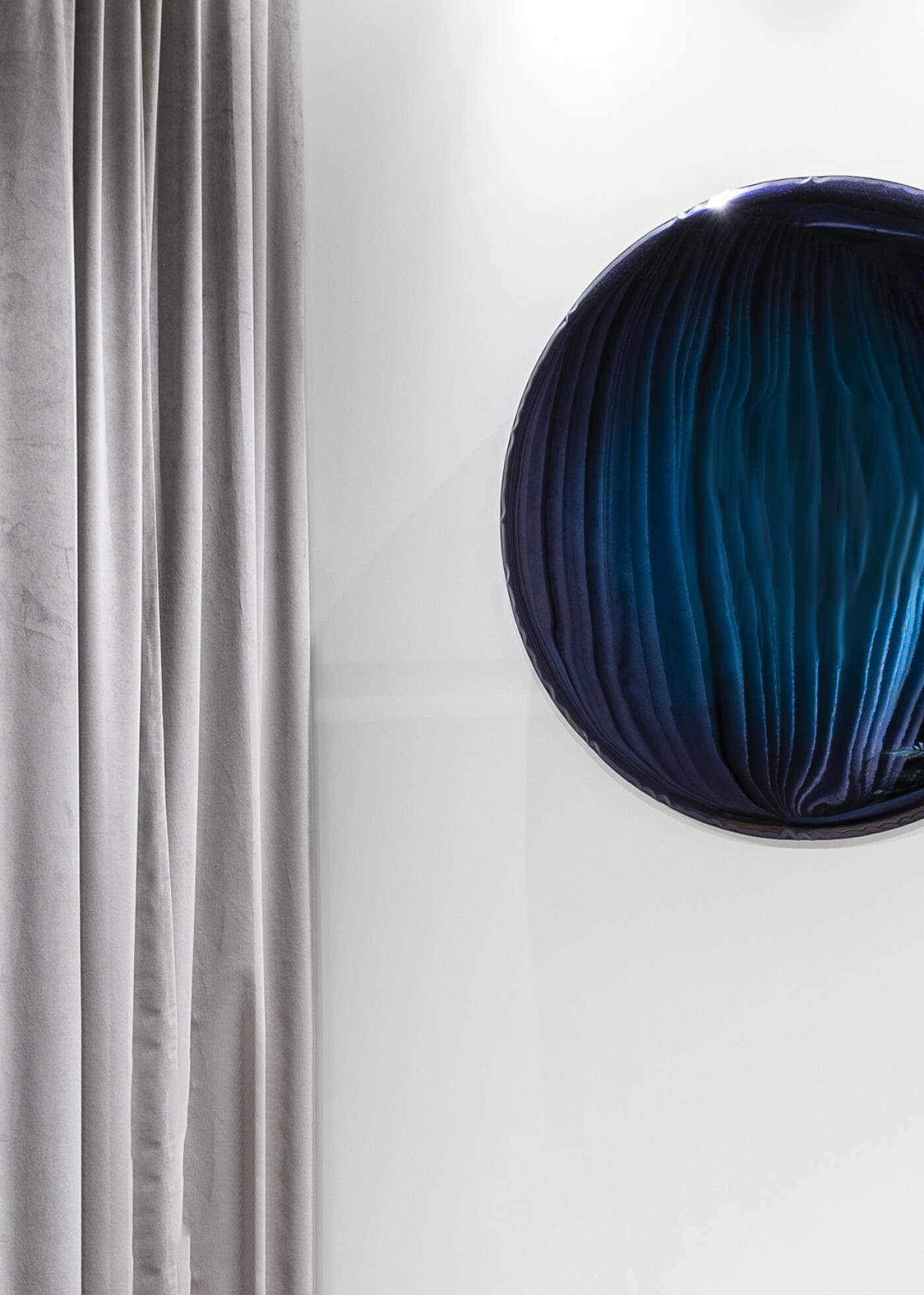 Zieta_OKO_75_Mirror_Deep_Space_Blue_Gradient_Collection