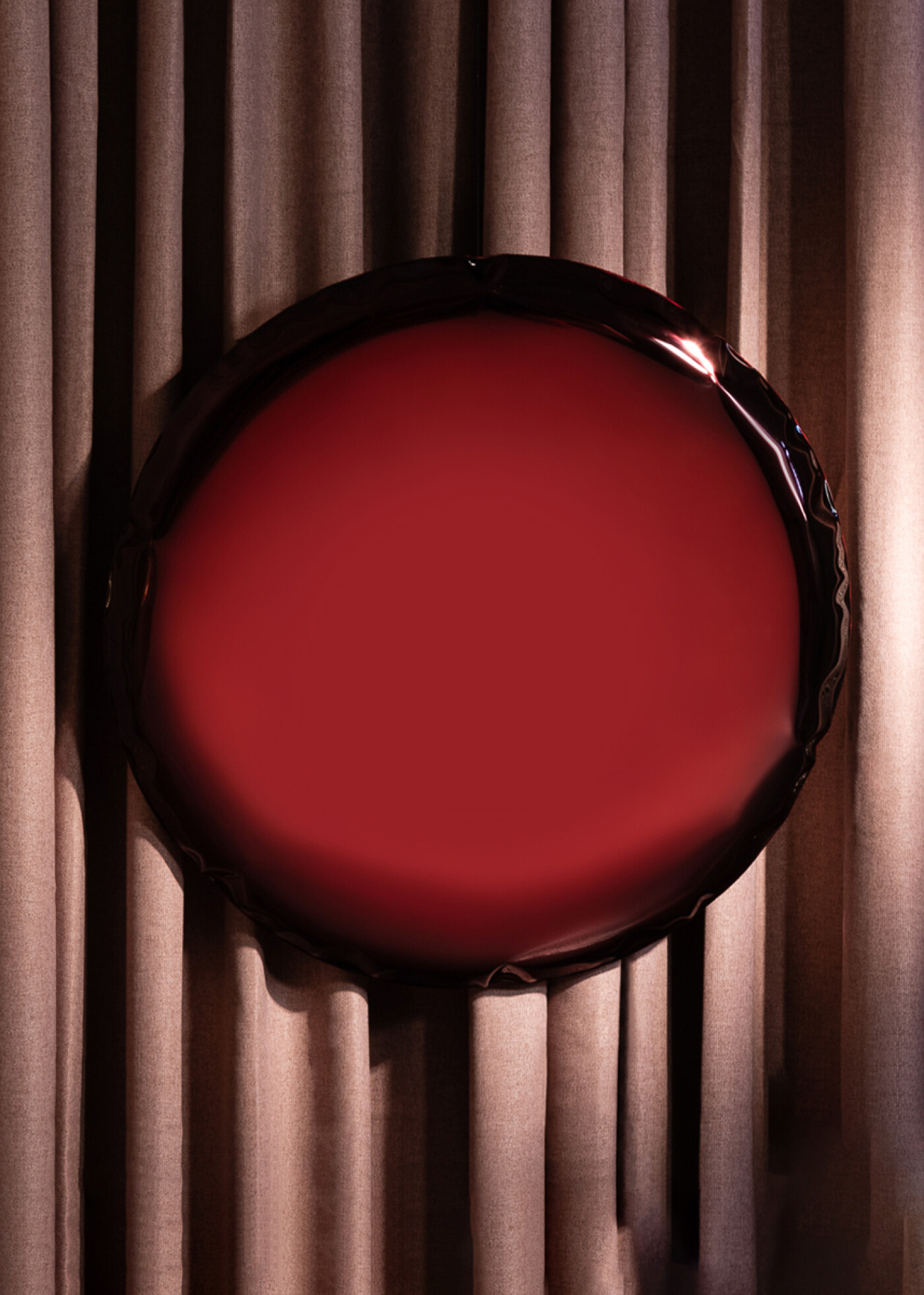 Zieta_OKO_Mirror_red_rubin_Transitions_Collection_1(1)