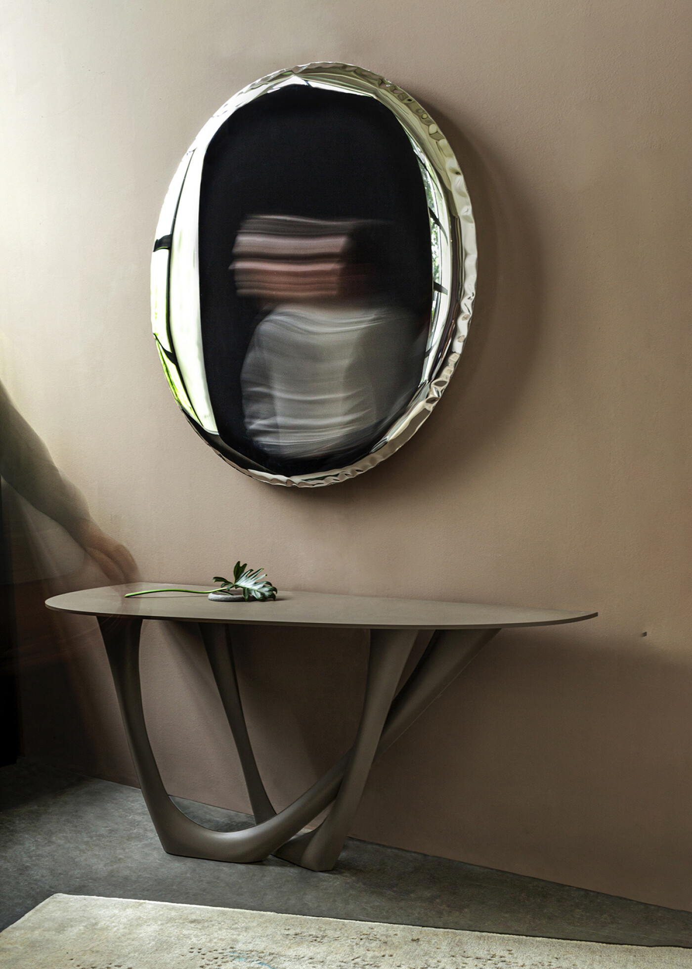 OKO_Mirror_Inox_Zieta_Collection_Interiort_fot.Ada_Gruszka