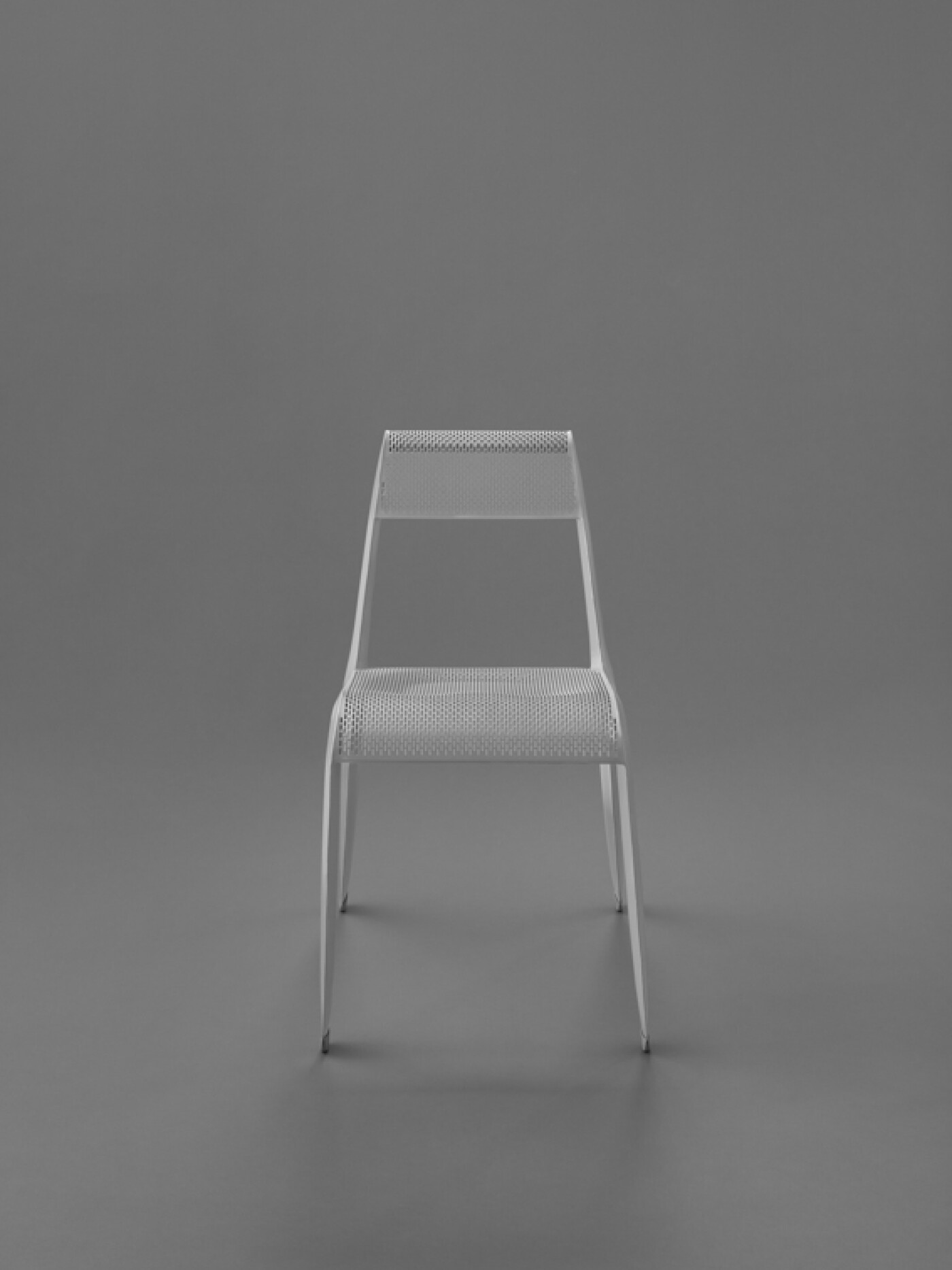 Zieta_ULTRALEGGERA_Chair_anodic natura_Zieta_Collection_photo-Ernest_Winczyk_3