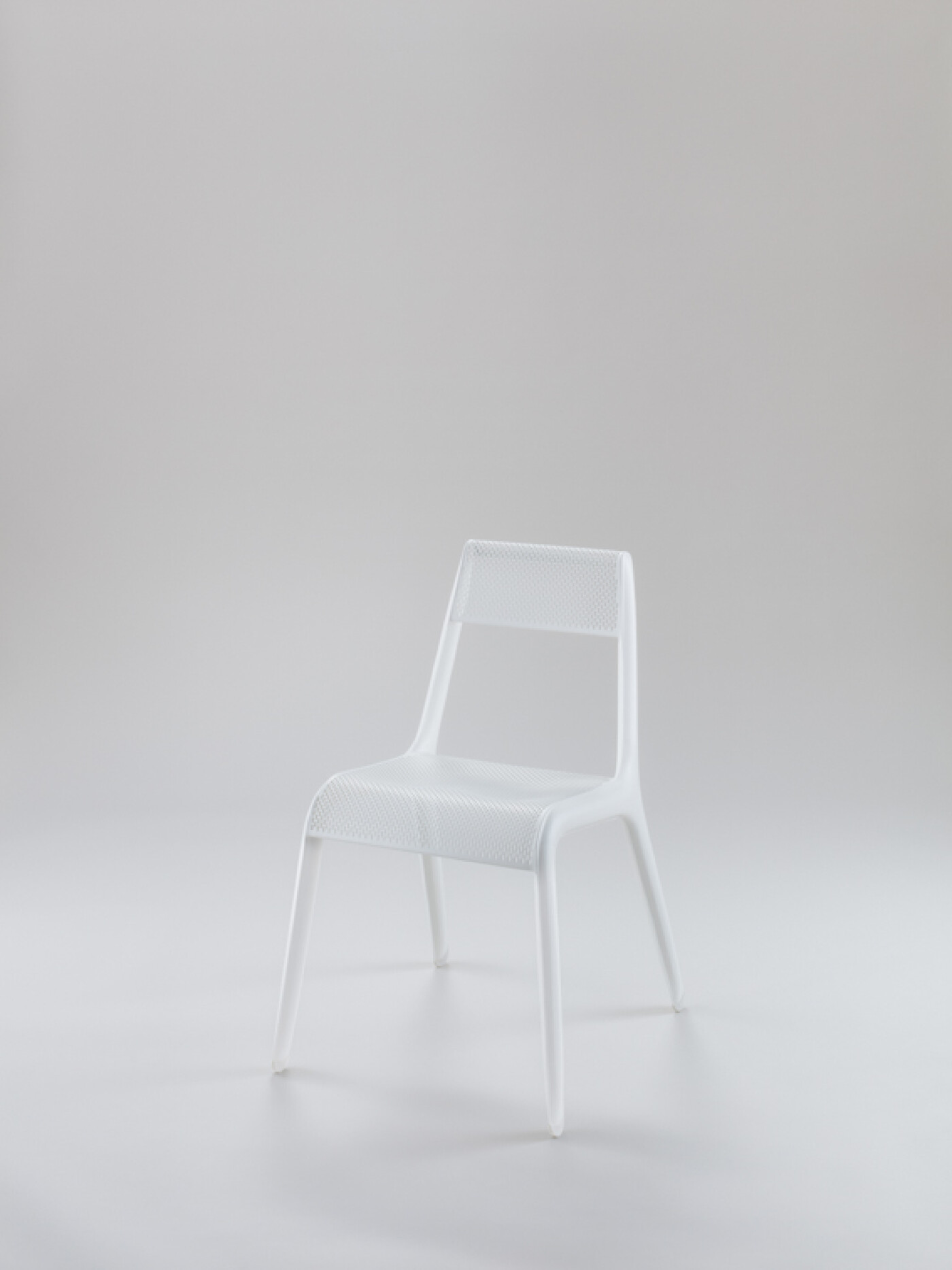 Zieta_ULTRALEGGERA_Chair_white_ matt_RAL_9010_Zieta_Collection_photo-Ernest_Winczyk_1