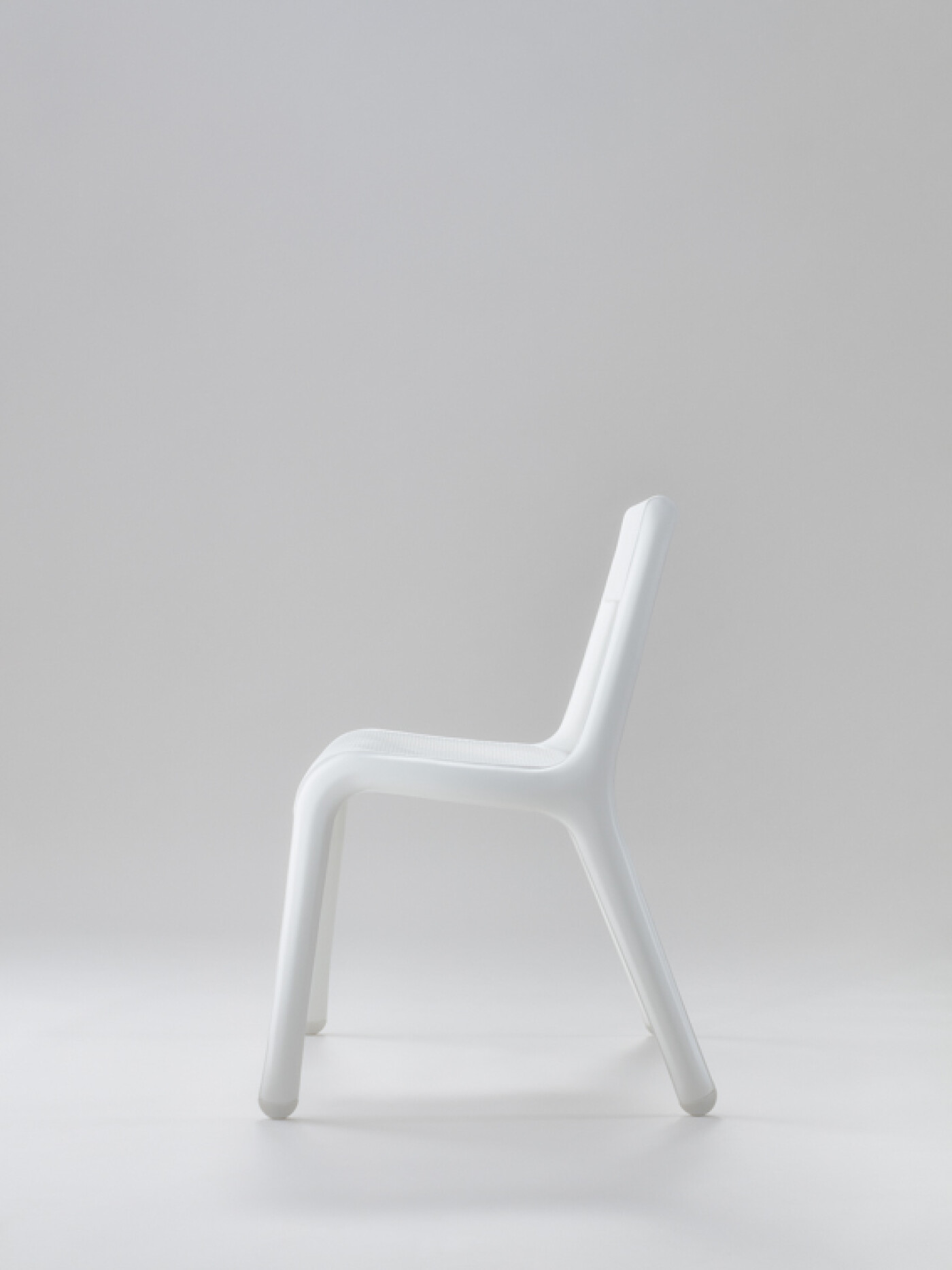 Zieta_ULTRALEGGERA_Chair_white_ matt_RAL_9010_Zieta_Collection_photo-Ernest_Winczyk_6
