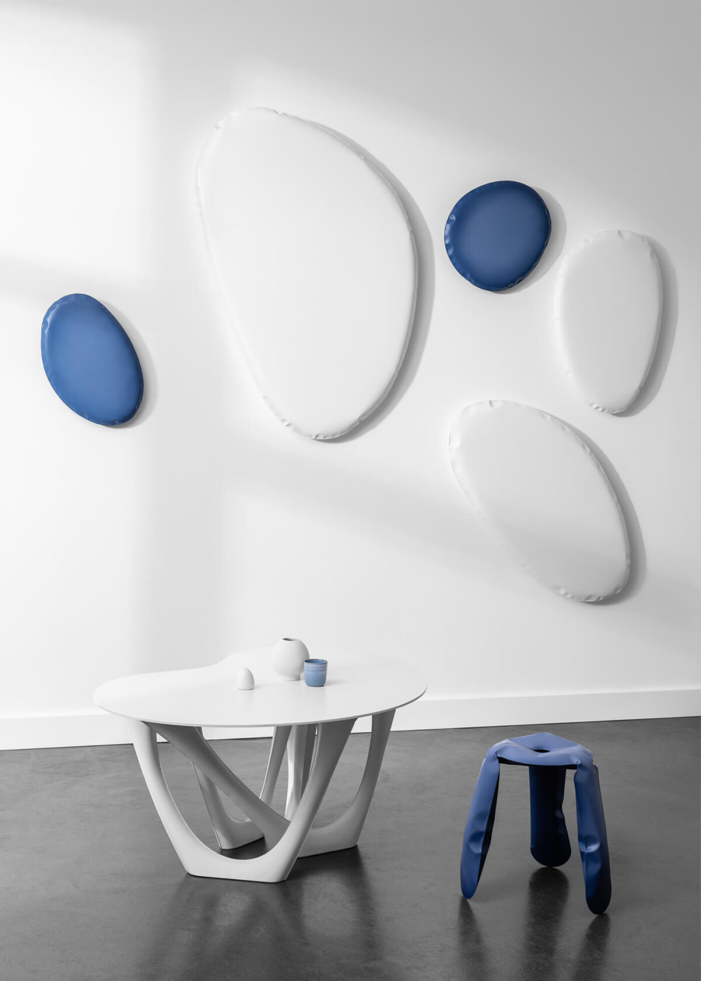 Zieta_Tafla_O3_Mirror_blue_matt_Cotton_Candy_Collection_3