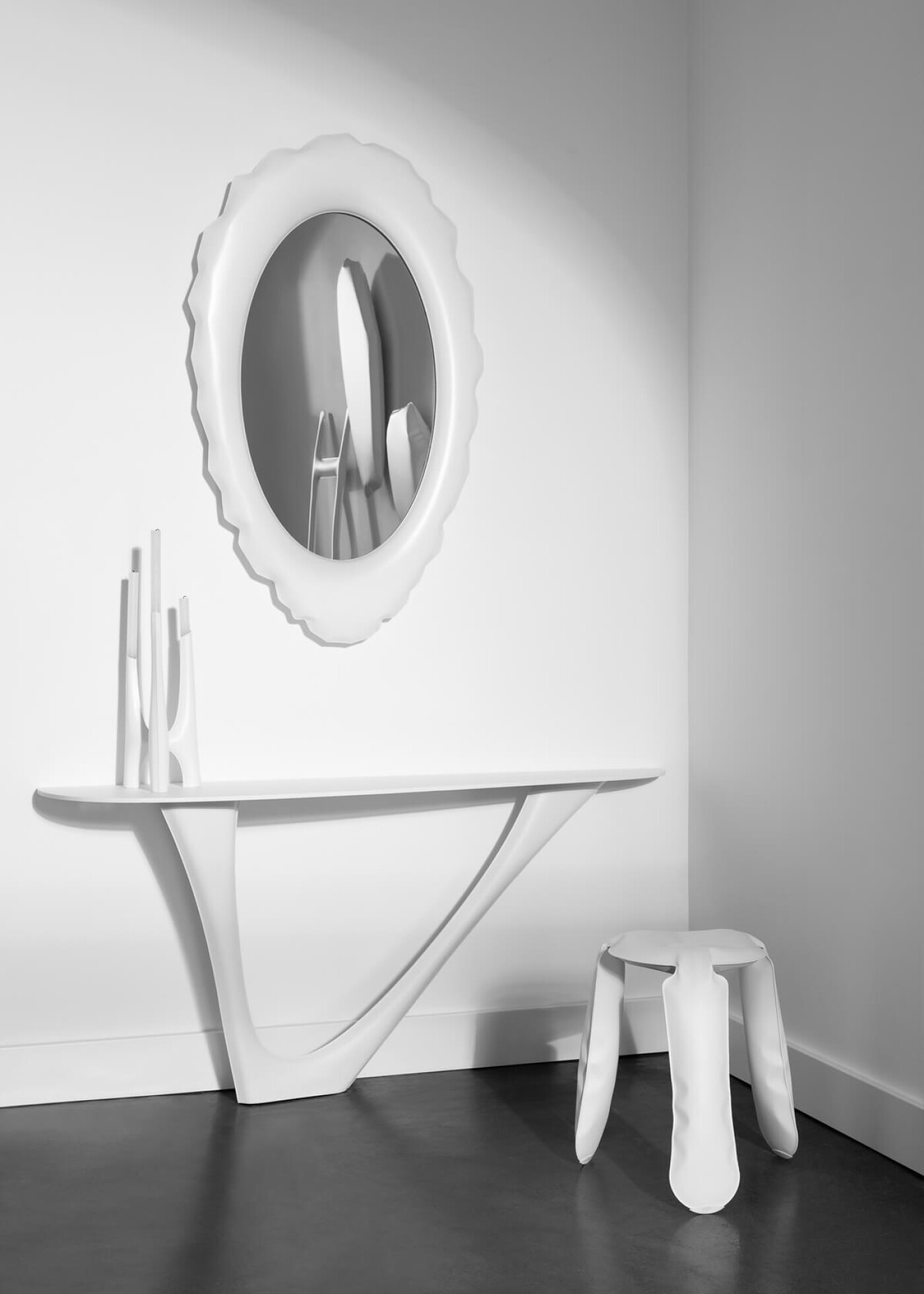 Zieta_SILEX_Mirror_white_matt_TRIGLAV_white_matt_G-CONSOLE_Mono_white_matt_top_base_photo_by_Weronika_Trojanowska