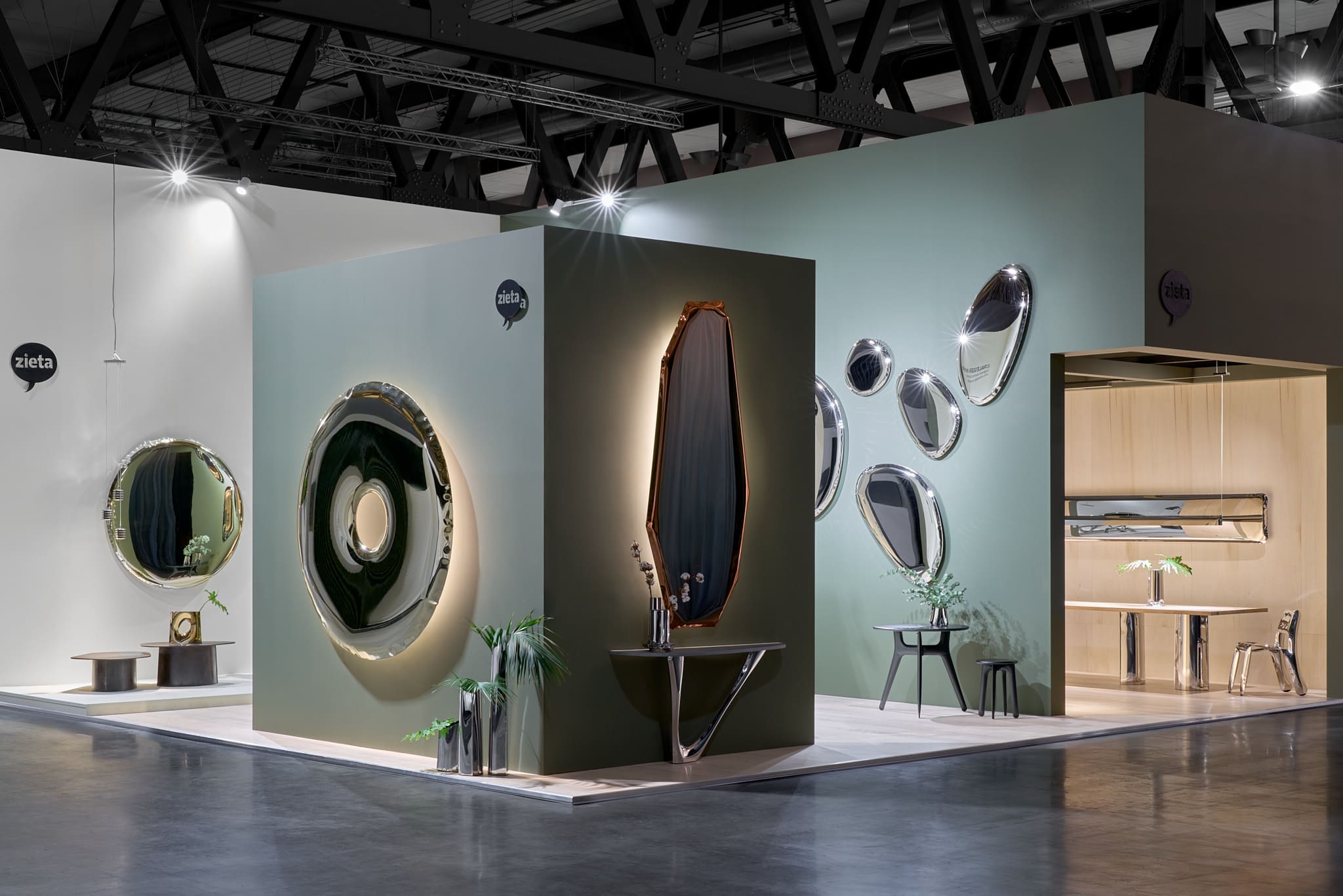 Rondo mirror in light gold