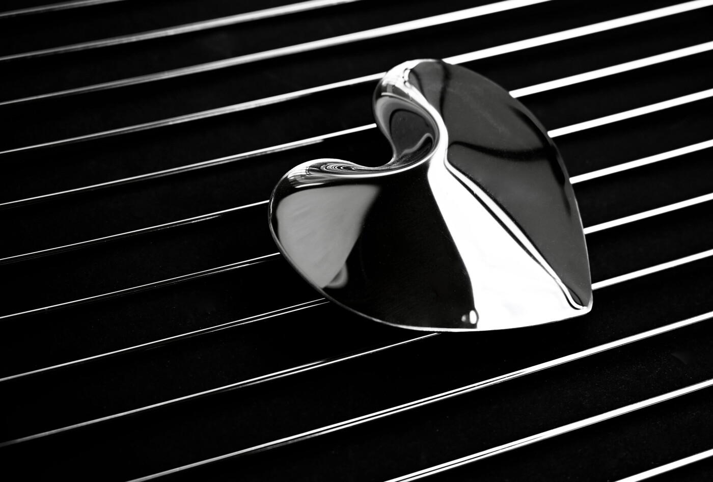 Hot_heart_inox_phMartWereszko(2)