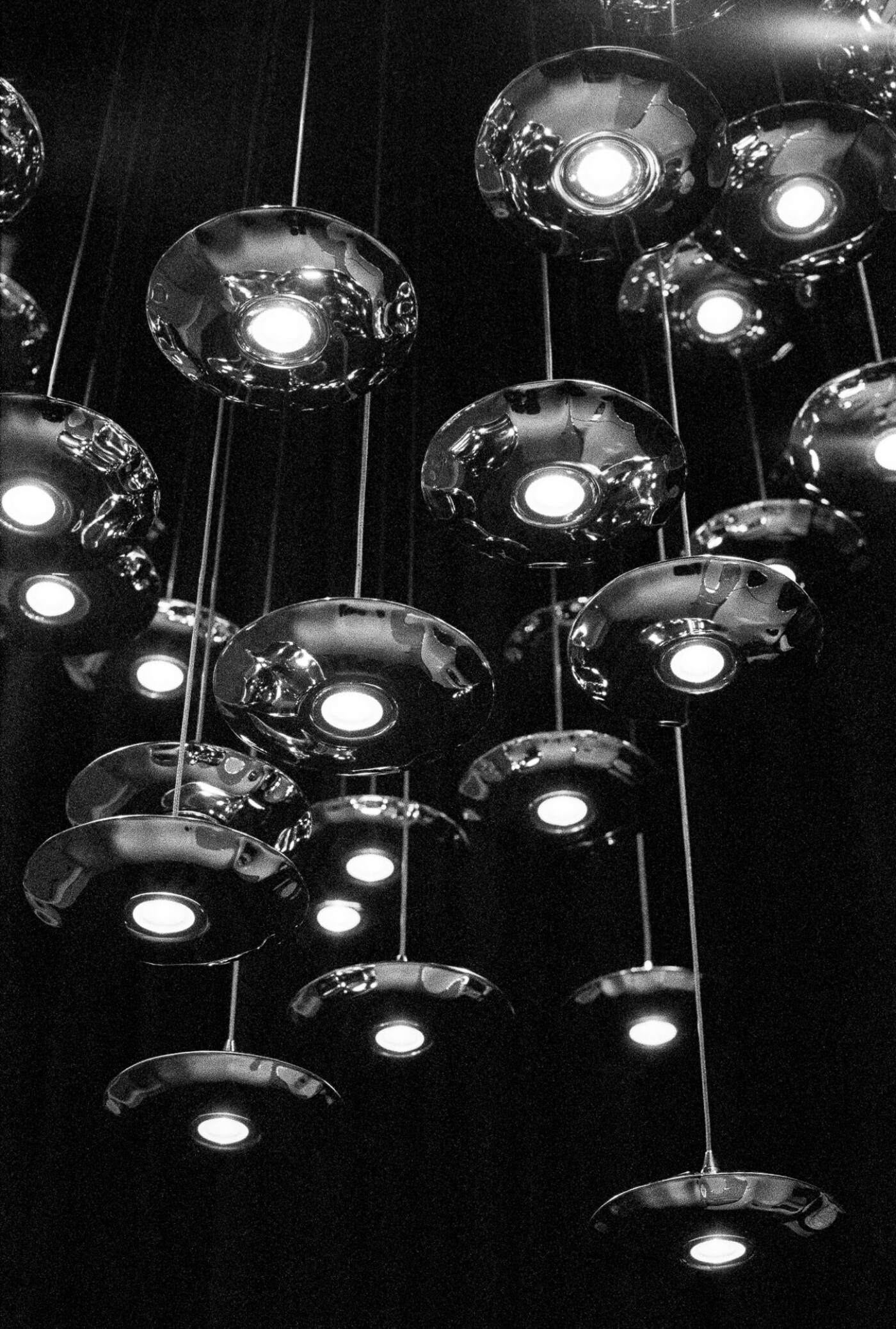 zieta_LAMPIN_inox_polished_zieta_lighting_photo_Adam_Rajczyba_11