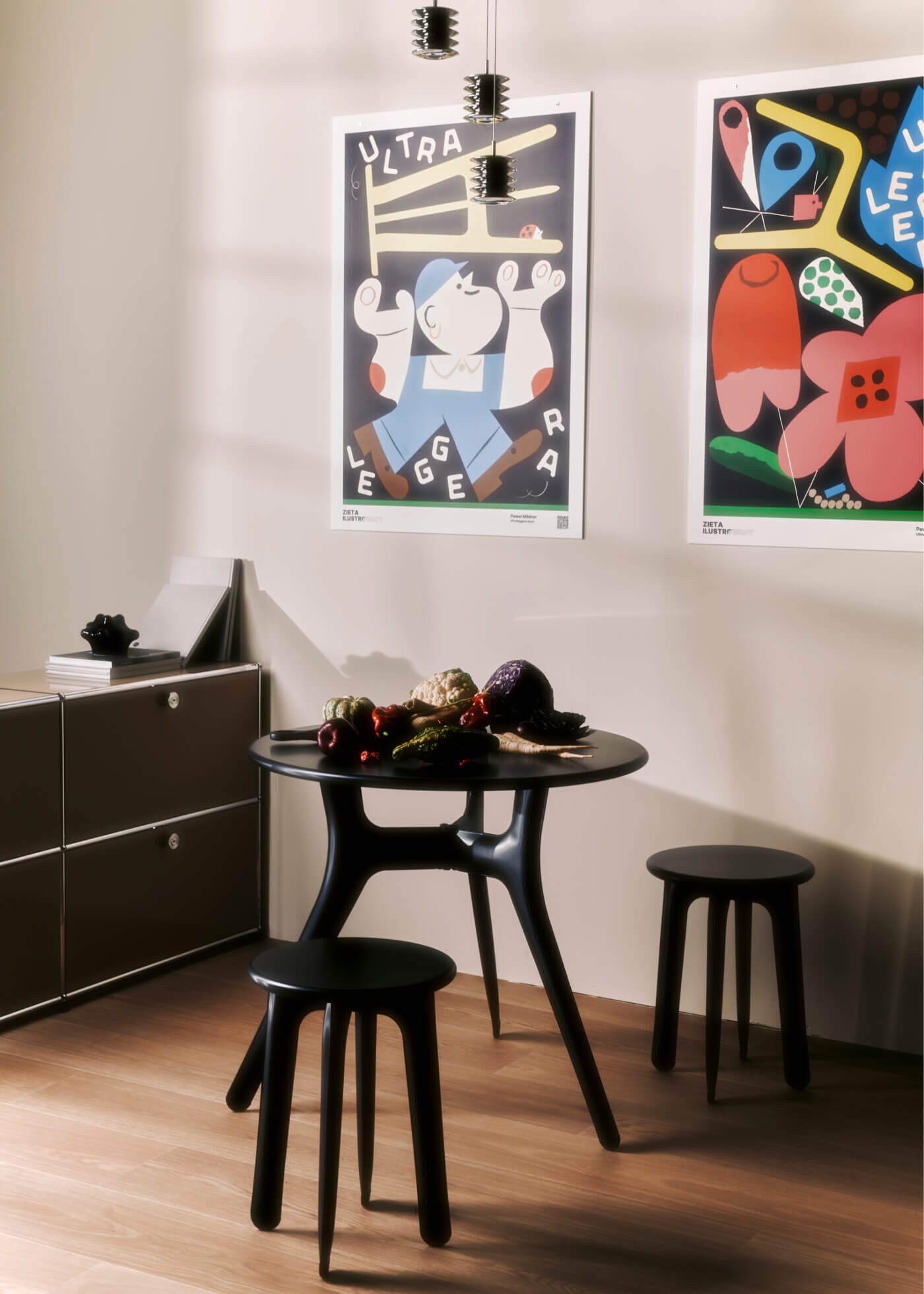 zieta_ultraleggera_round_table_anodic_natura_zieta_collection_Photo_Mateusz_Żurowski_Light_Grzegorz_Kurzejamski_Production_RiverCrew