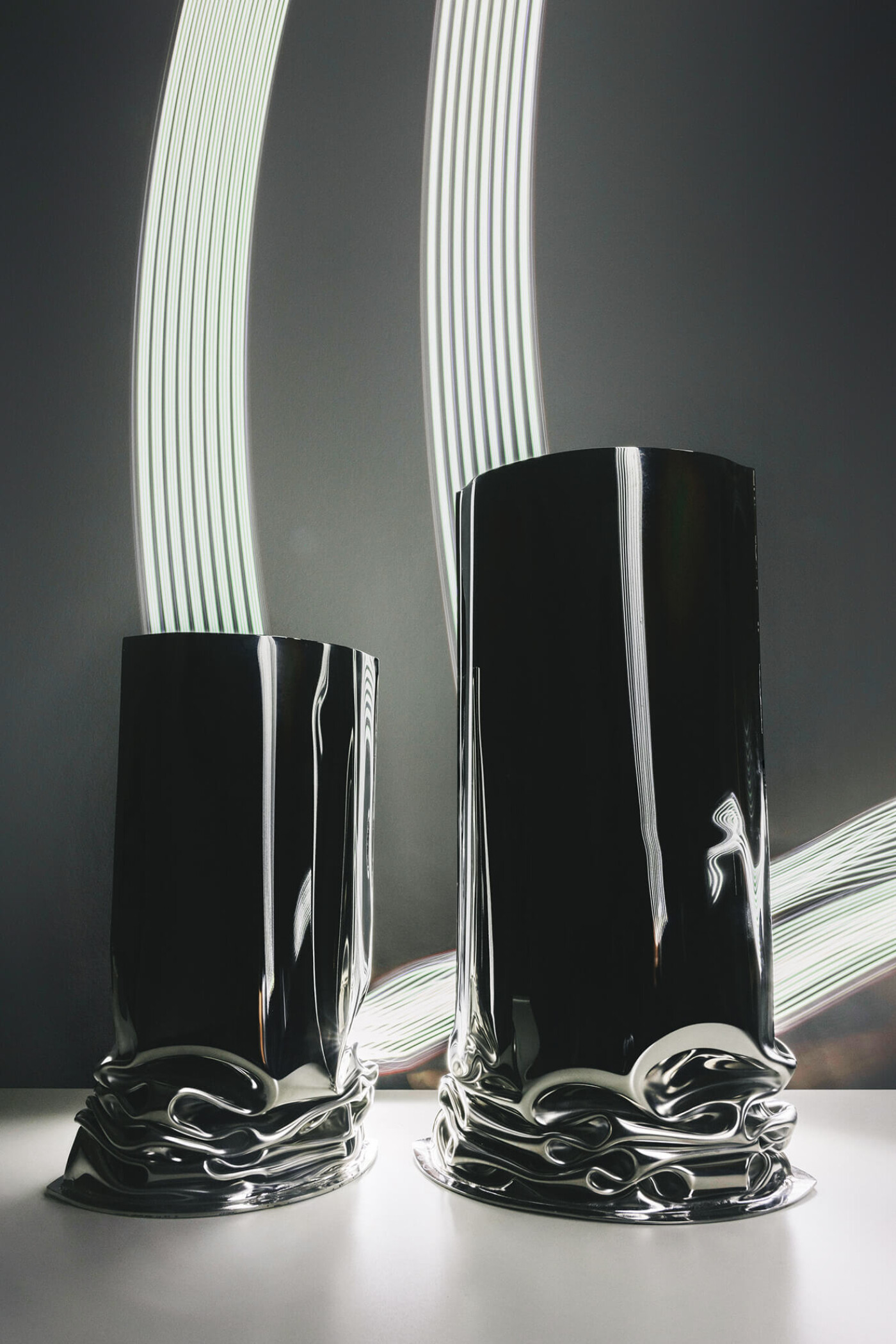 Zieta_inox_CRASH_vase_fot._Łukasz_Dziewic