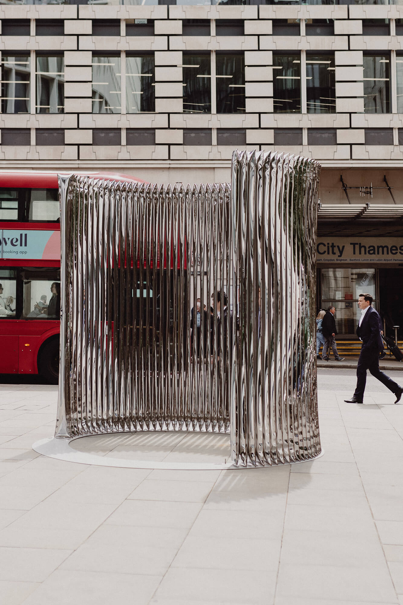 ZietaStudio_Whispers_LDN_1 1