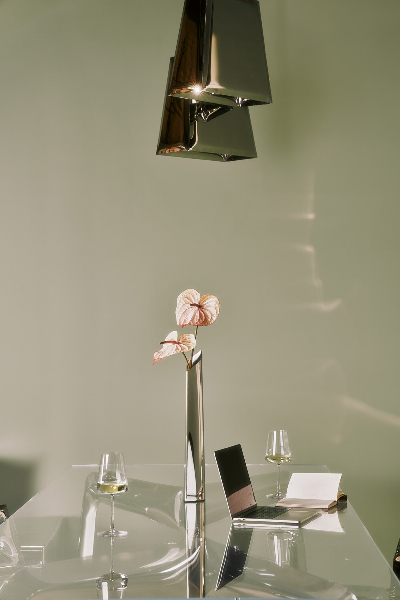 parovavase_Zieta_WH_Photo_Mateusz_Żurowski_Light_Grzegorz_Kurzejamski_Production_RiverCrew10-min