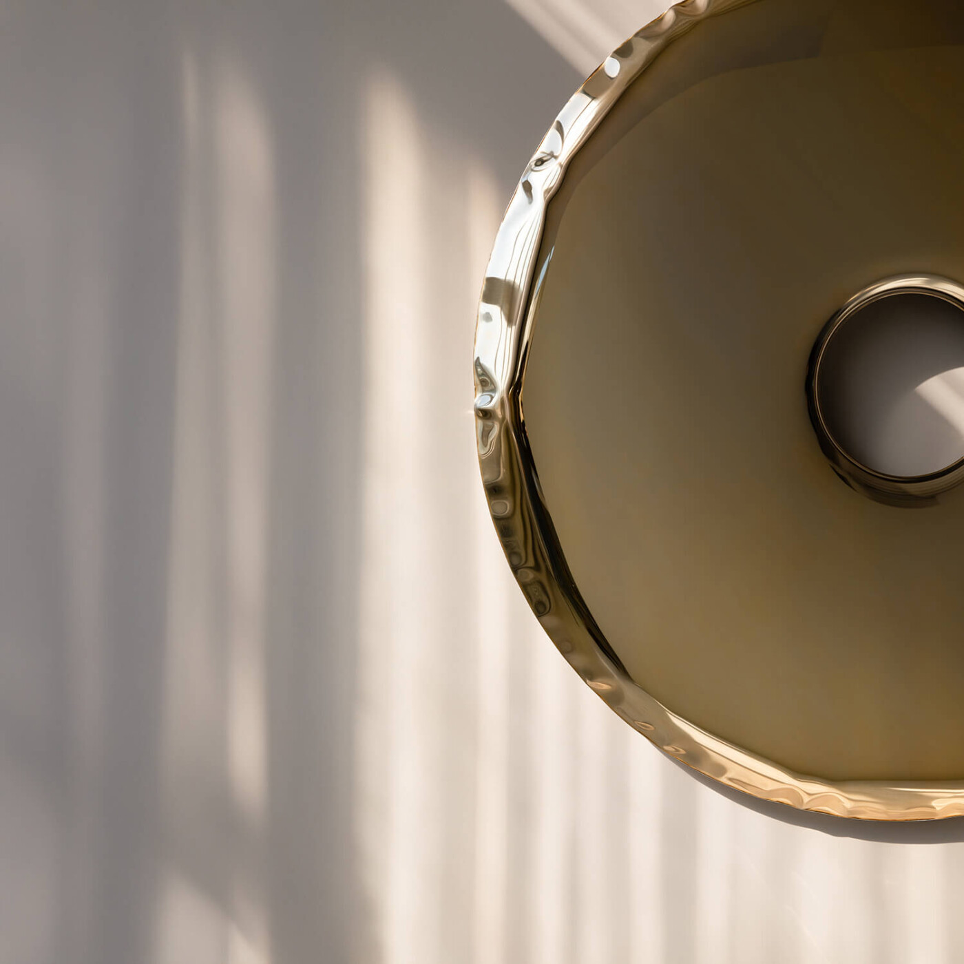 Zieta_RONDO_classic_gold_Aurum_Collection_fot_Weronika_Trojanowska_2 1