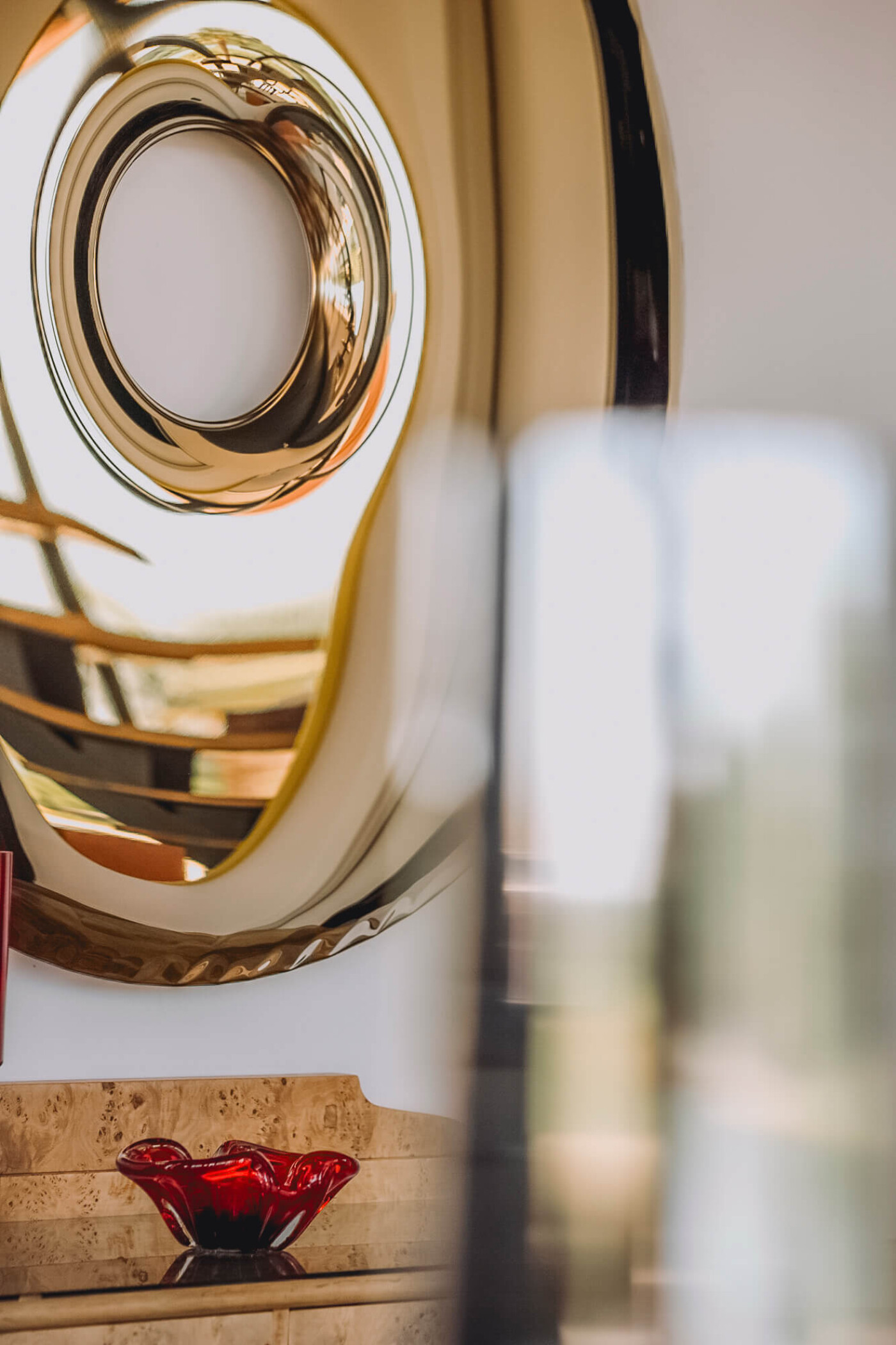 Zieta_Rondo_brass_gold_aurum_collection_fot_Jakub_Musialski_3