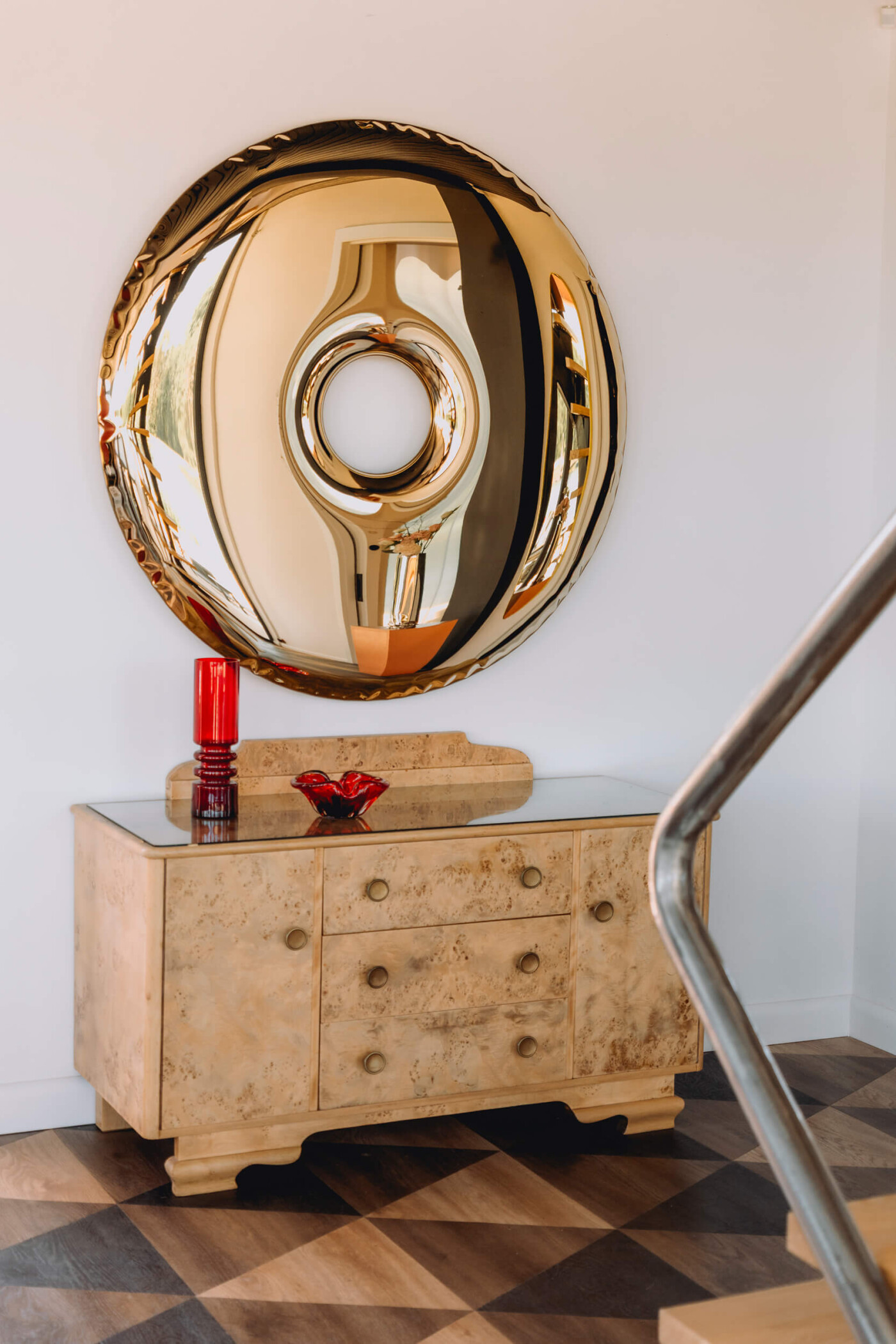 Zieta_Rondo_brass_gold_aurum_collection_fot_Jakub_Musialski_2