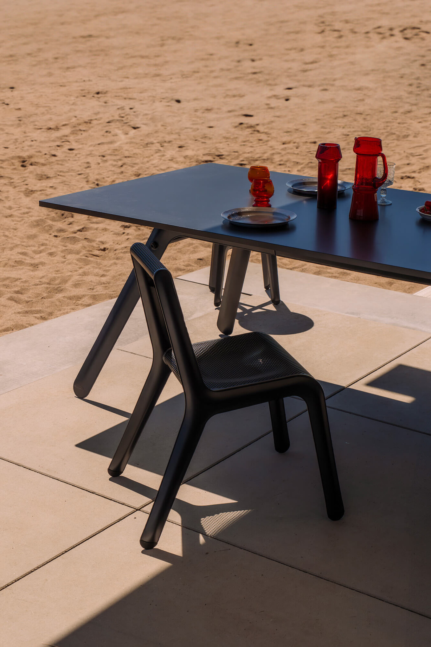 ultraleggera_table_chairAldona_Banasiuk_sesja_2025_fot_Jakub_Musialski_05