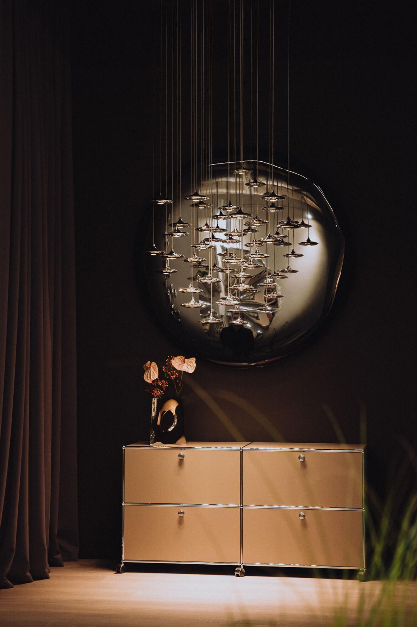 zieta_LAMPIN_inox_polished_zieta_lighting_photo_Adam_Rajczyba_1