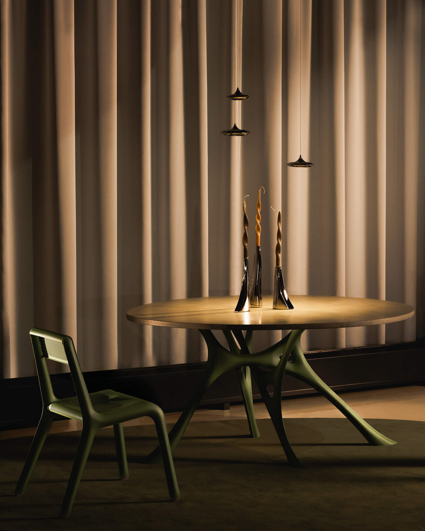 zieta_Morph_Table_legs_powder_coated_pale_green_matt_RAL_6021_top_concreto_Ultraleggera_Chair_fot_Szymon_Jędrzejewski_26