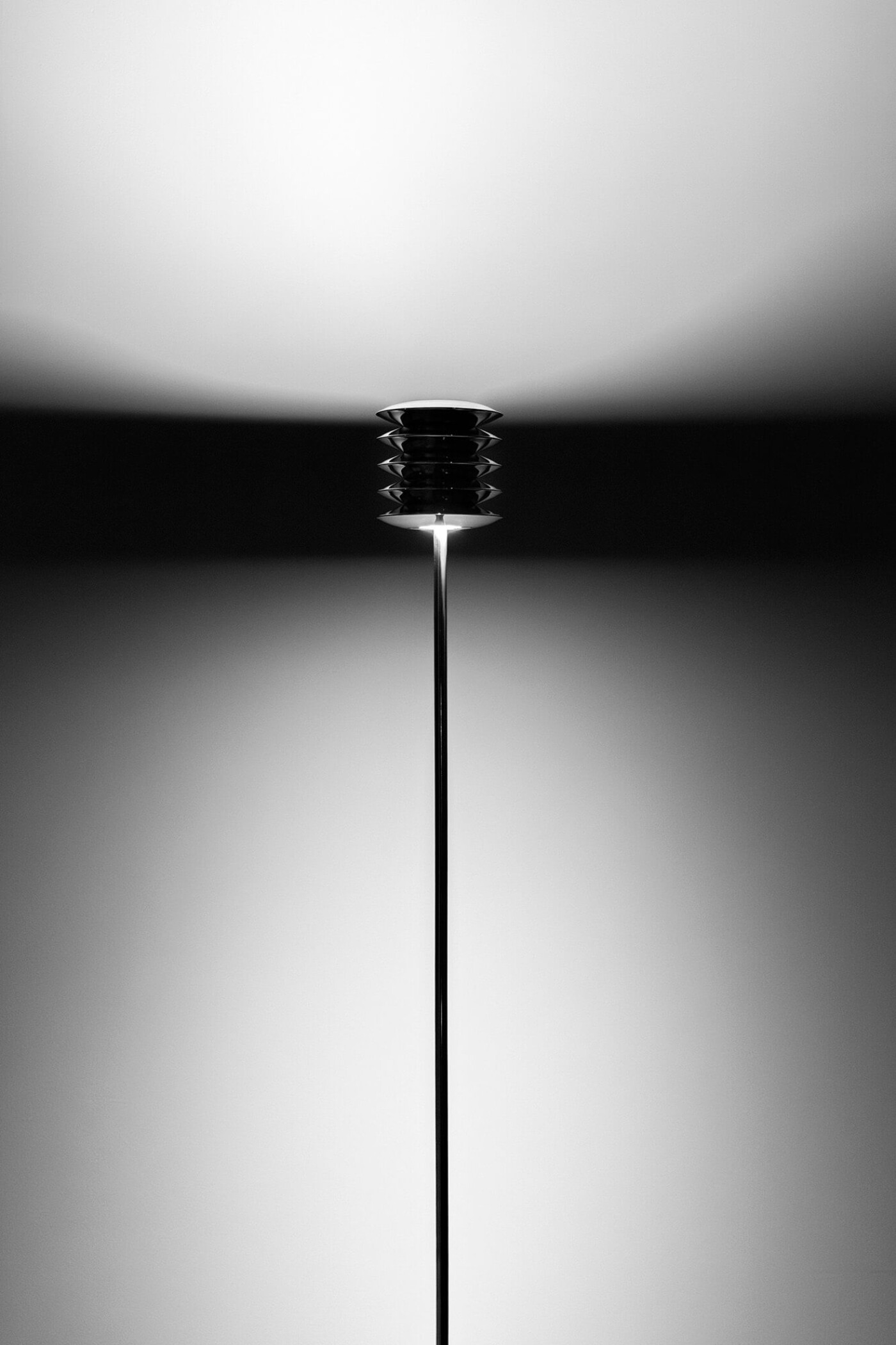 zieta_harmonica_floor_inox_polished_lighting_collection_fot_Jakub_Musialski (12)