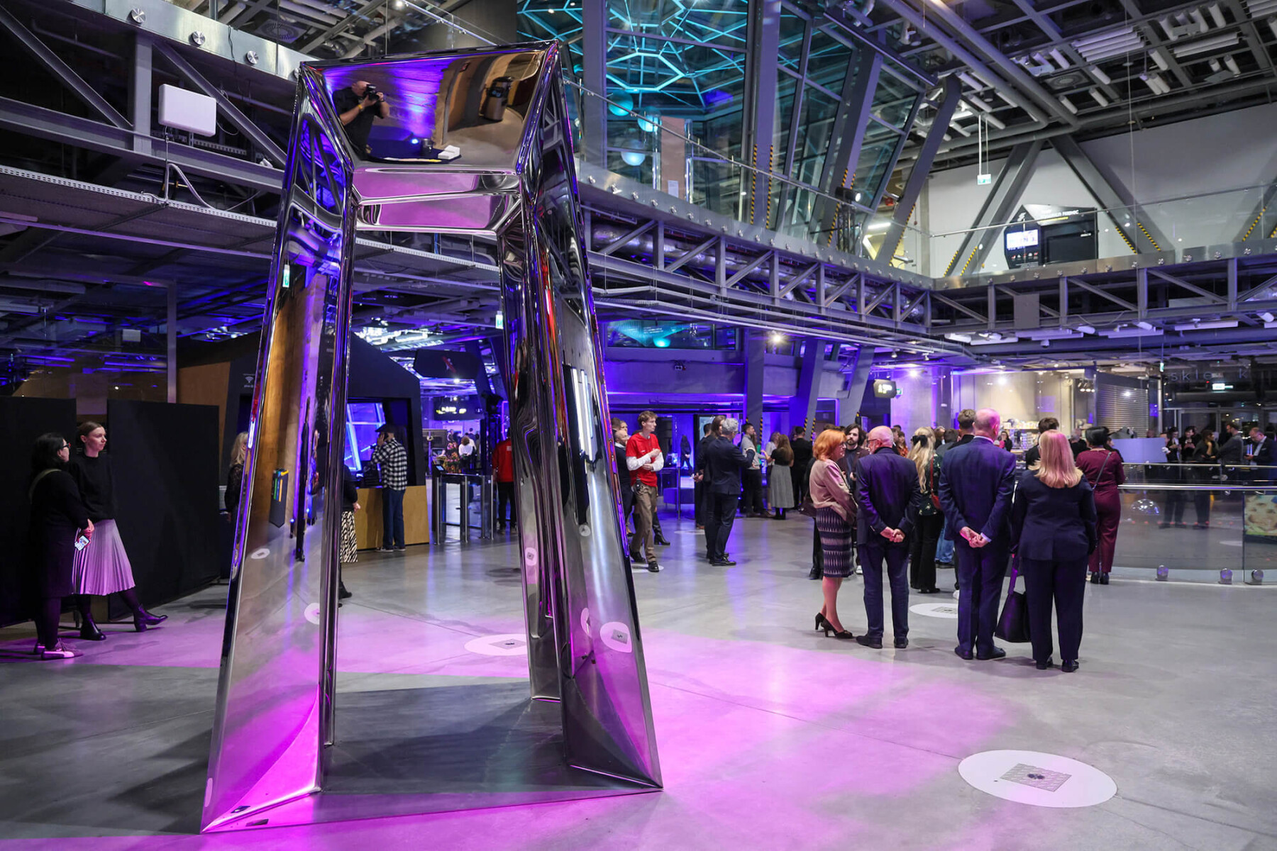 zieta crystals pawilon sculpture