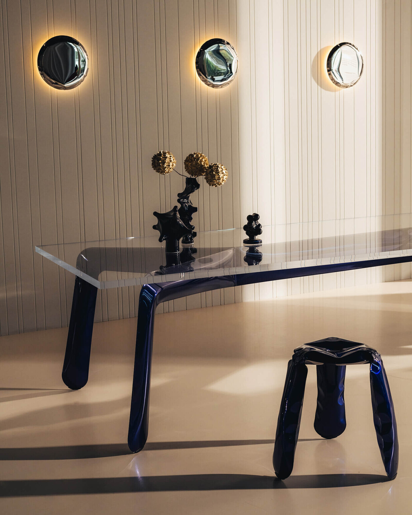 zieta_Chippensteel_Table_Plopp_Standard_true_blue_fot_Szymon_Jędrzejewski_11___large_1400_1750