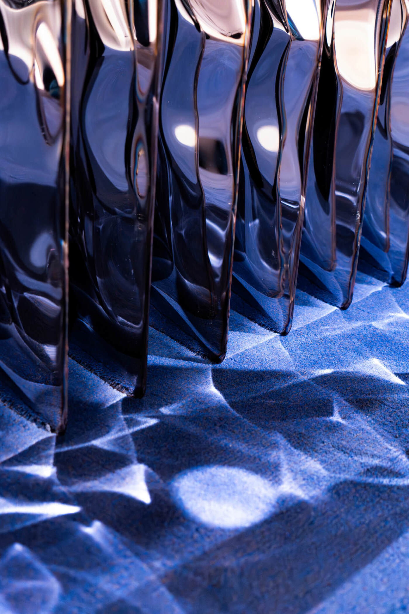 Zieta_Harmonica_Table_inox_polished_granite_fot_Jakub_Musialski_38