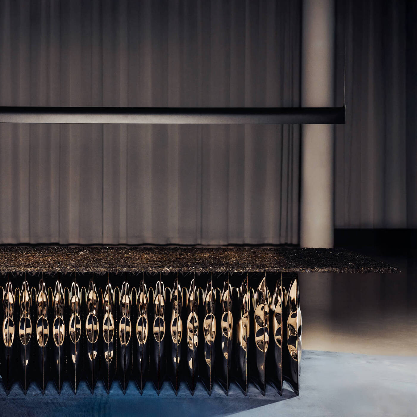 ZIETA_Harmonica_Table_Ph_Szymon_Jędrzejewski_Light_Alex_Iwański_production_Julia_Leus_2