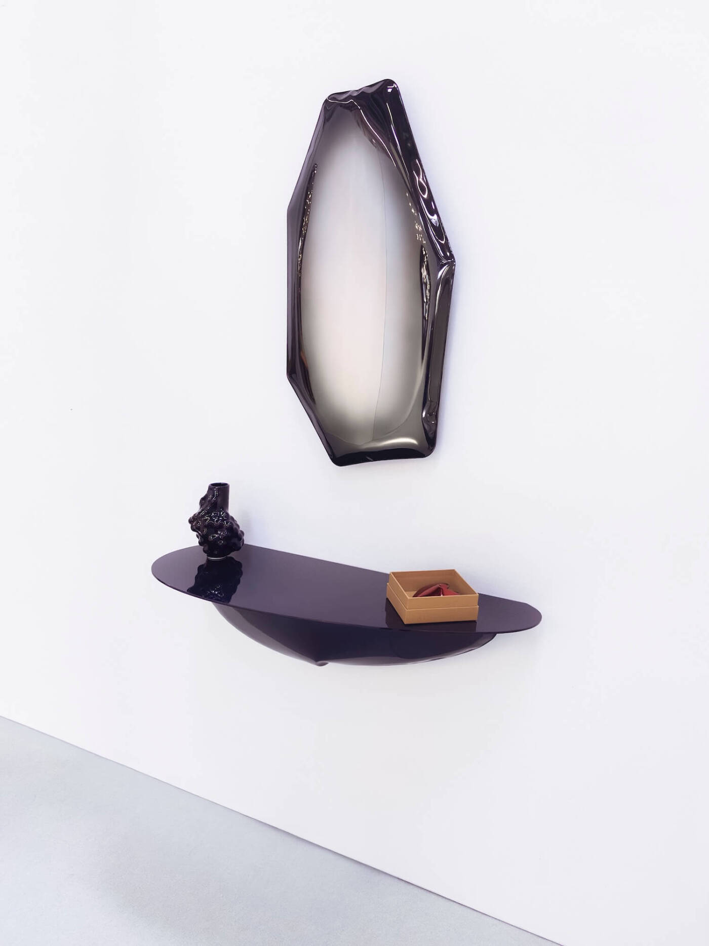 zieta tafla c mirror in dark matter above huba true blue console