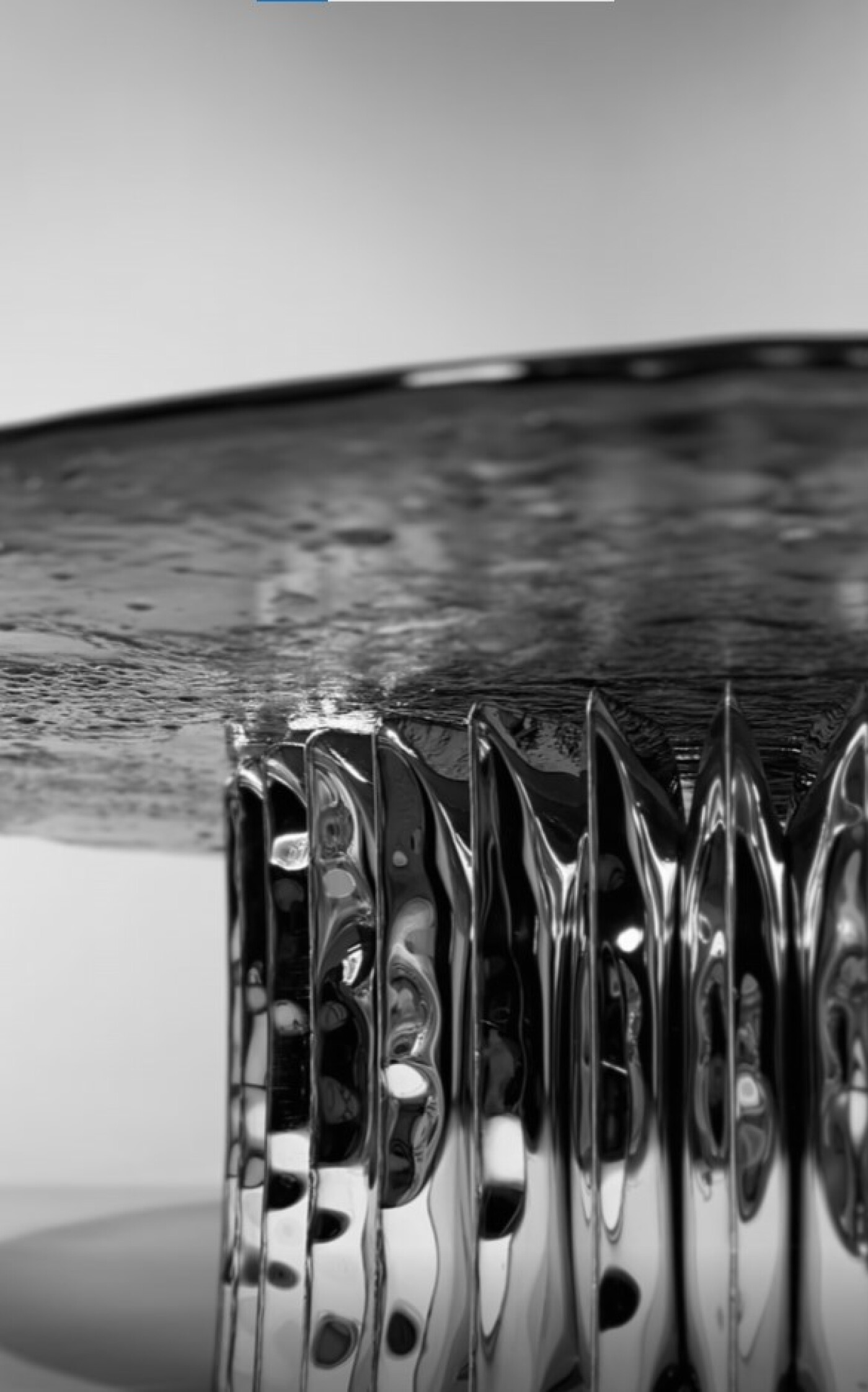 zieta echo table inox closeup
