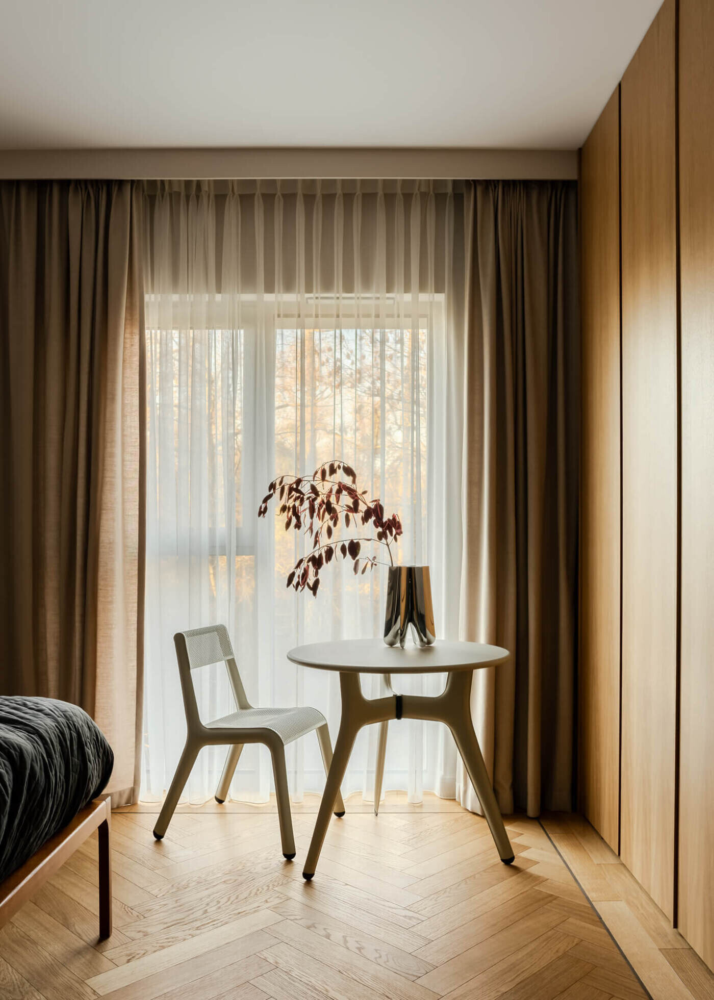 zieta white ultraleggera chair and coffee table in a cozy apartment