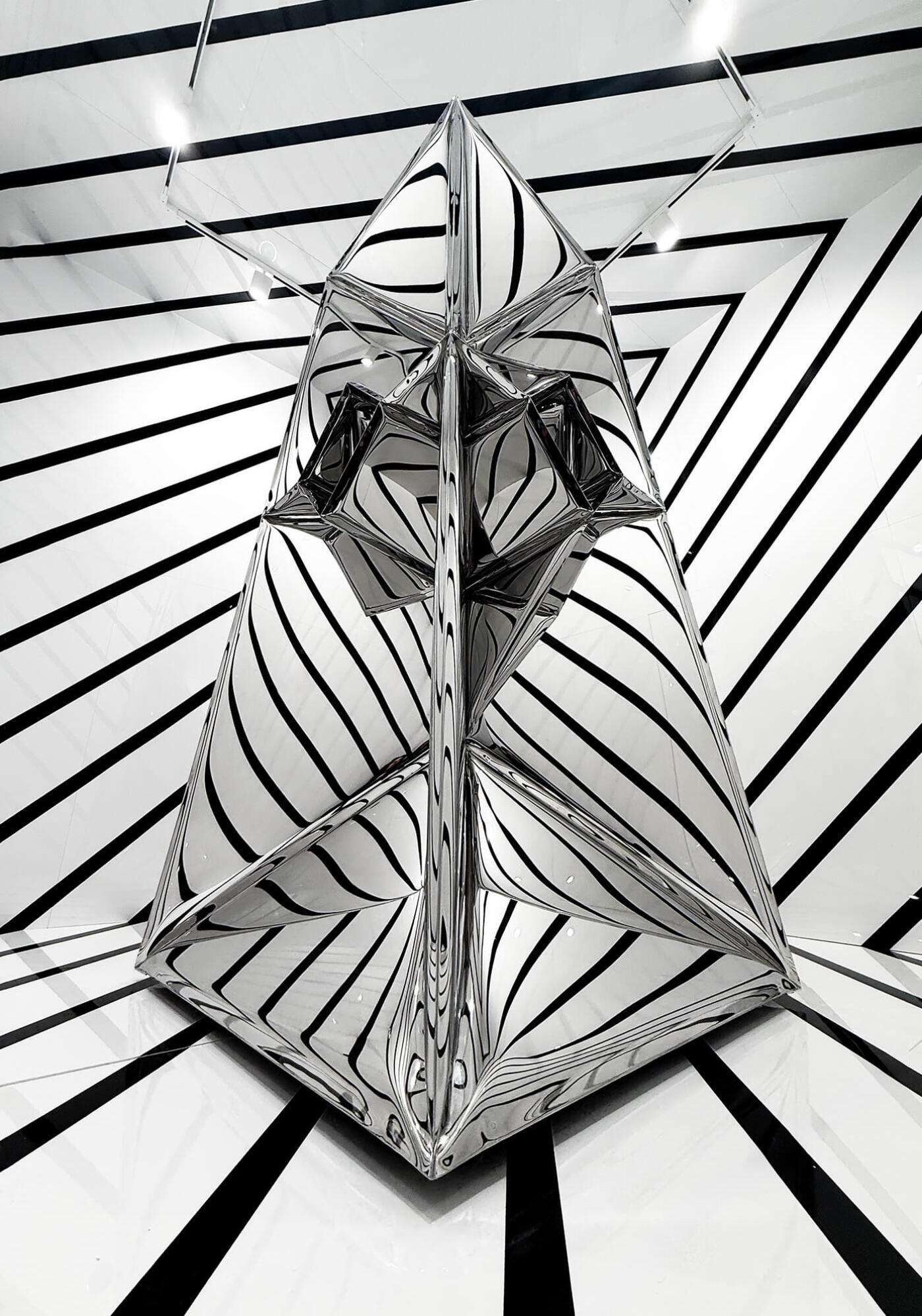 Oskar Zieta's sculpture Aberrator