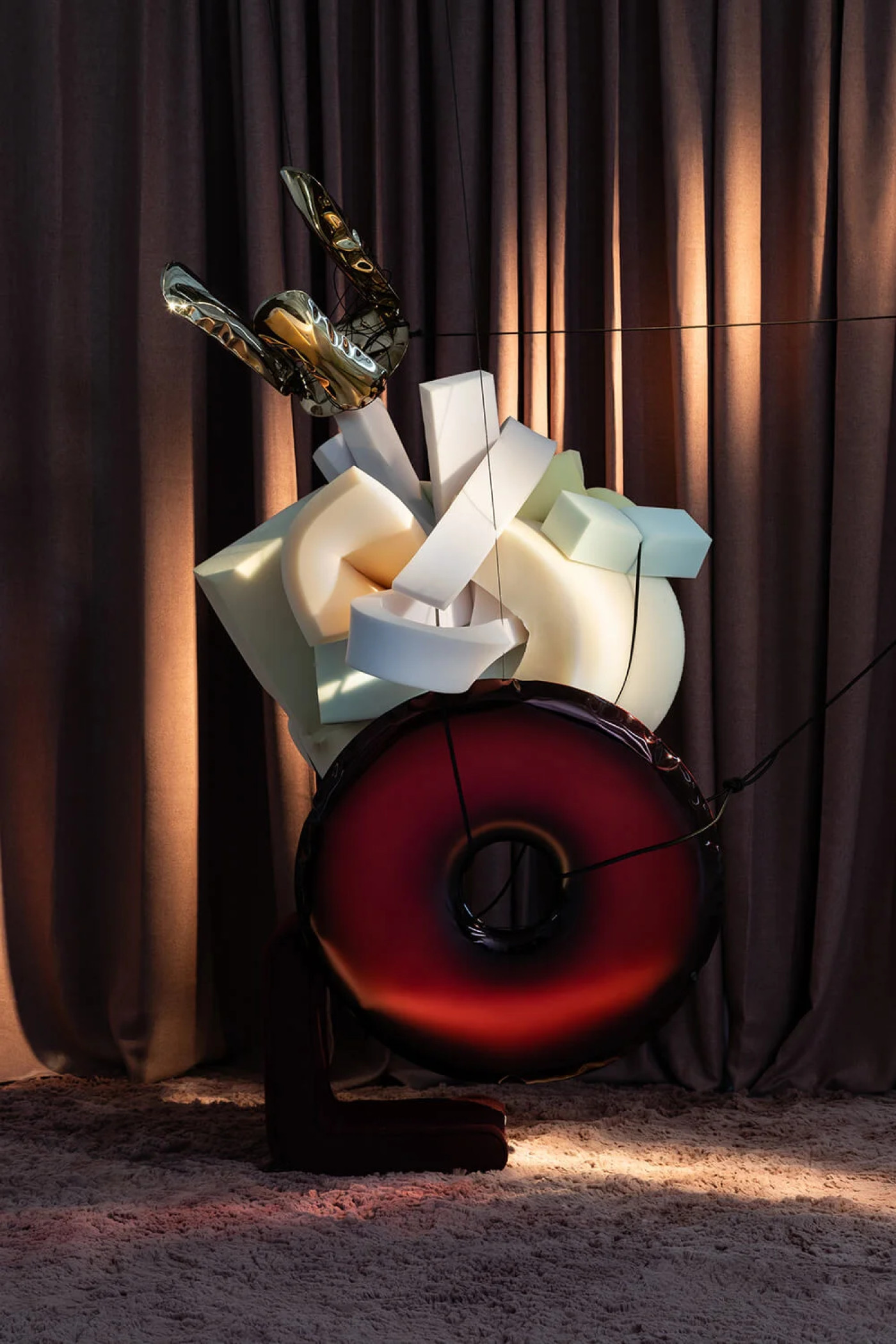 Zieta_RONDO_Mirror_red_rubin_Transitions_Collection_photo_Weronika_Trojanowska_3