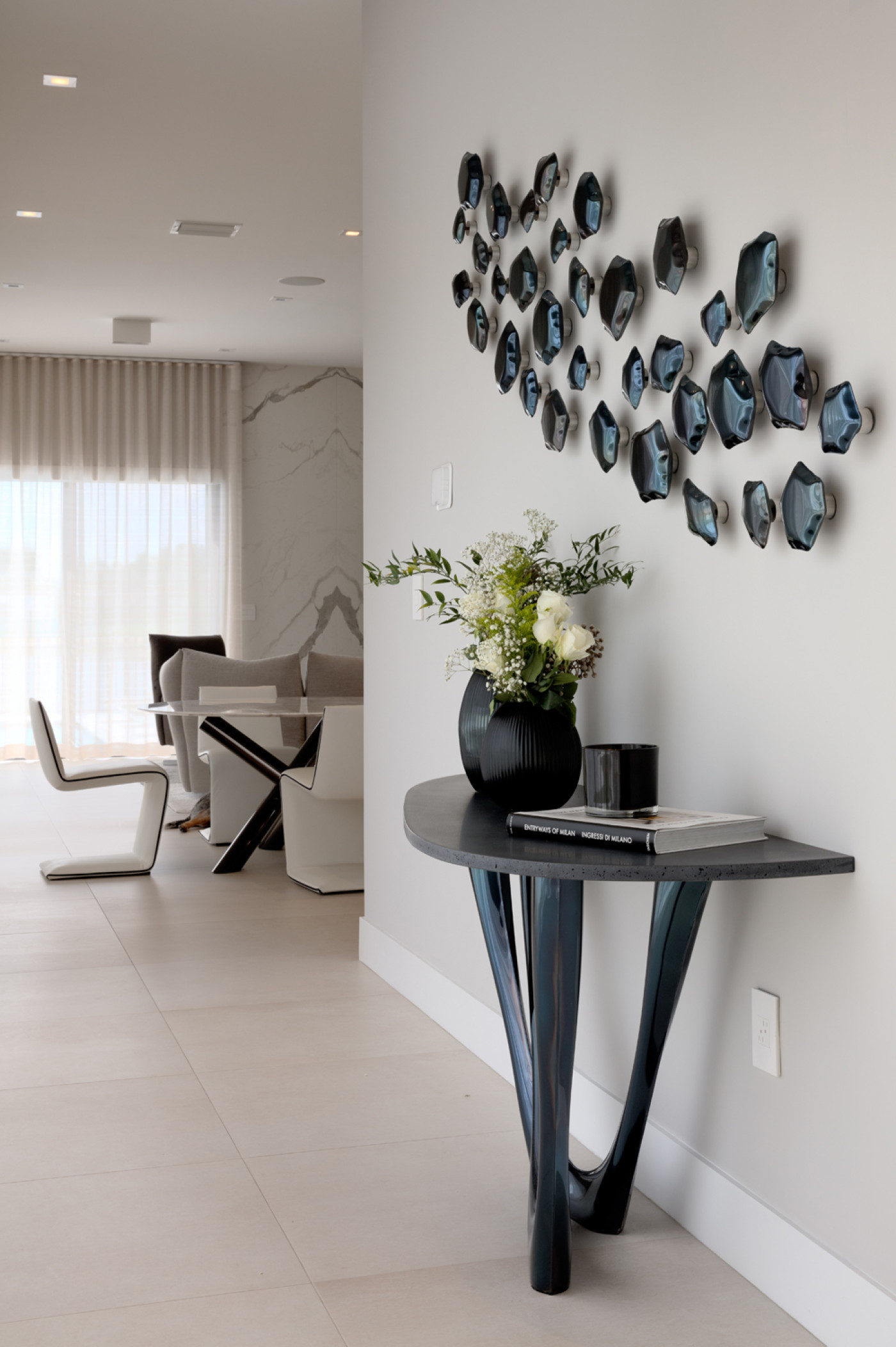 Zieta_G-Console_Duo_Kamyki_cosmic_blue_Heat_Collection_photo_WestonHouse