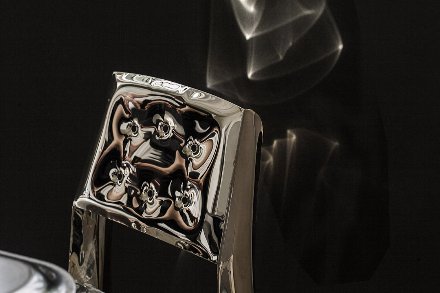 Zieta_CHIPPENSTEEL_0.5_flamed_gold_Heat_Collection_fot_Ada_Gruszka_3