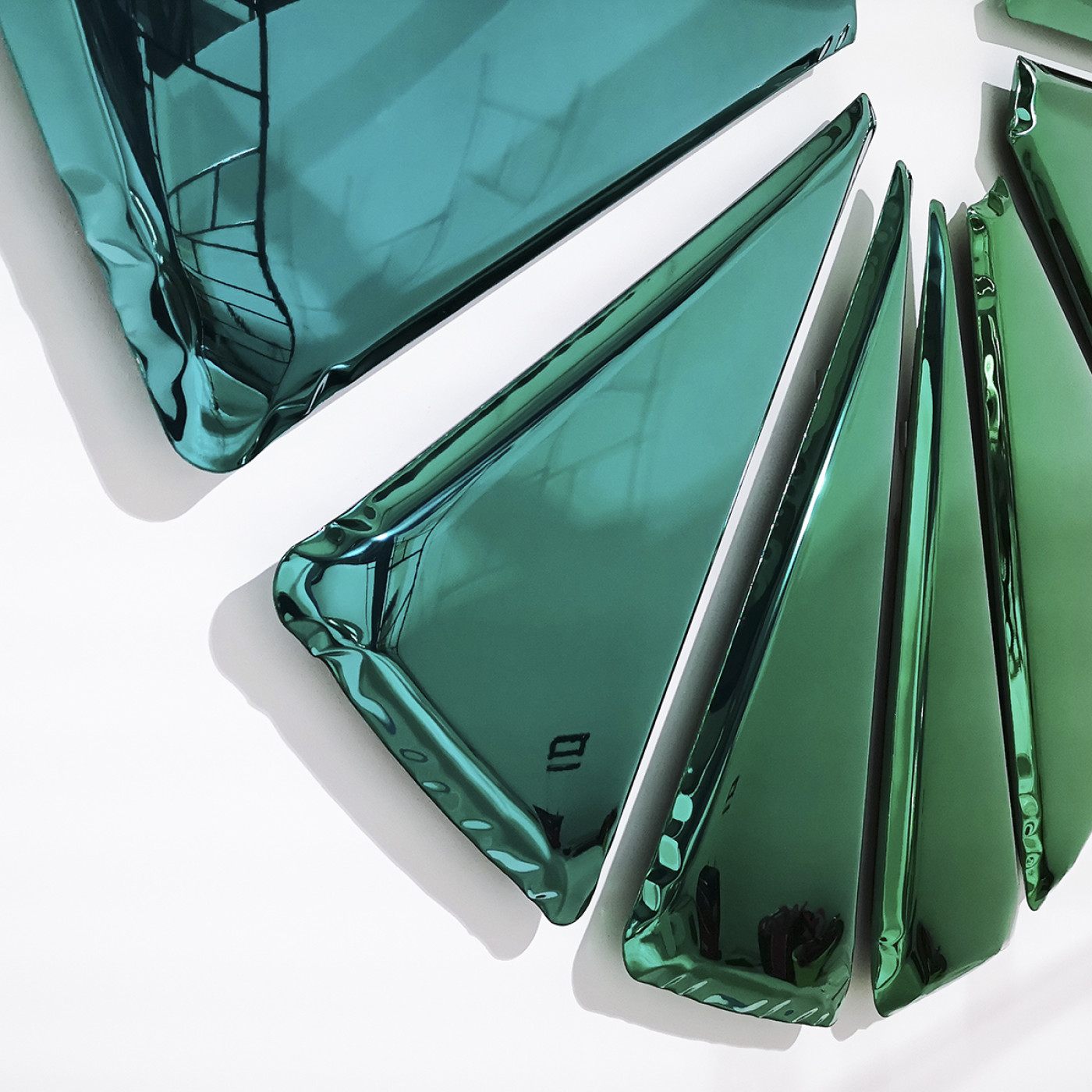 zieta_nucleus_emerald-sapphire_gradient_collection