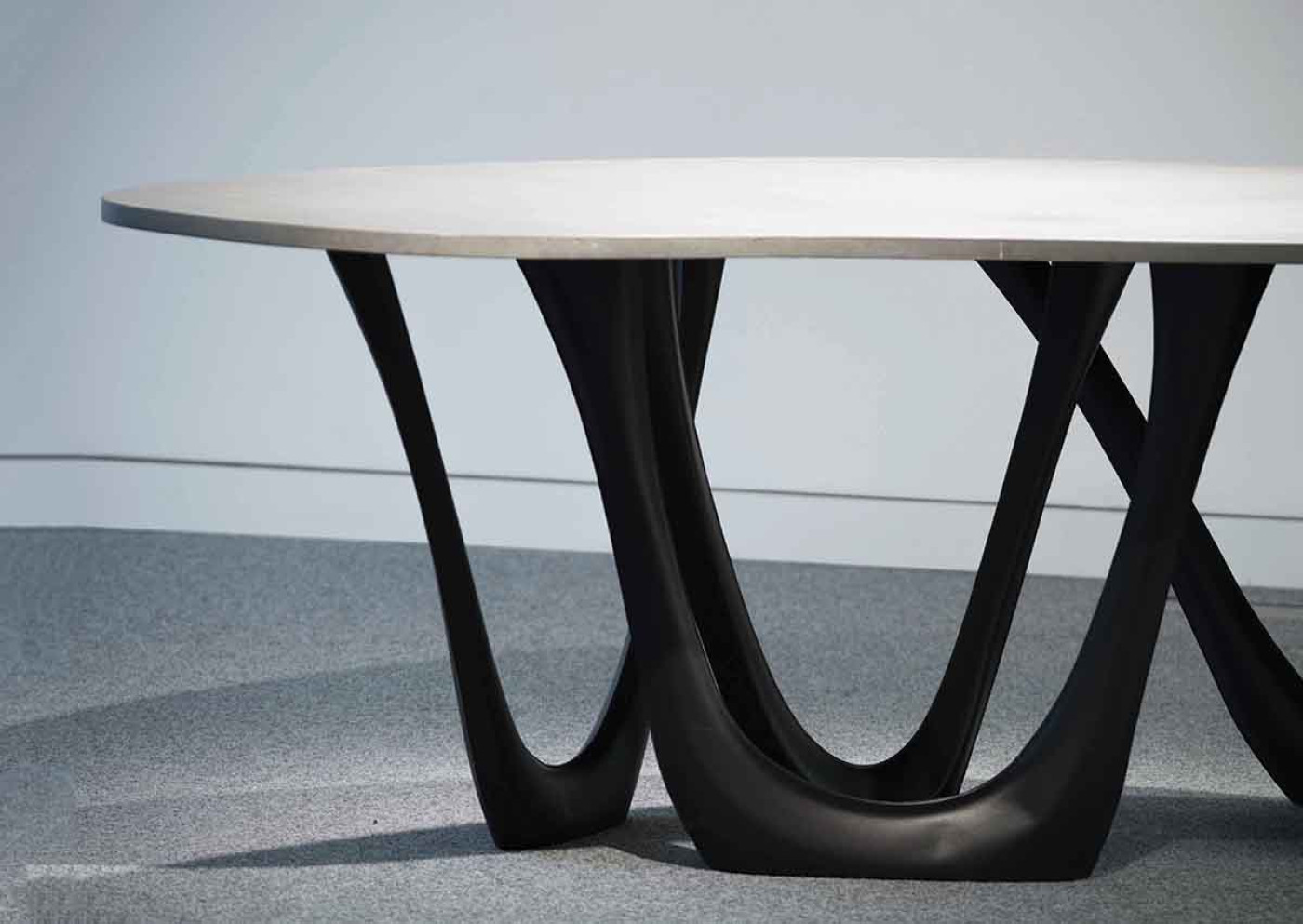 zieta_G-table_concrete_zieta_collection