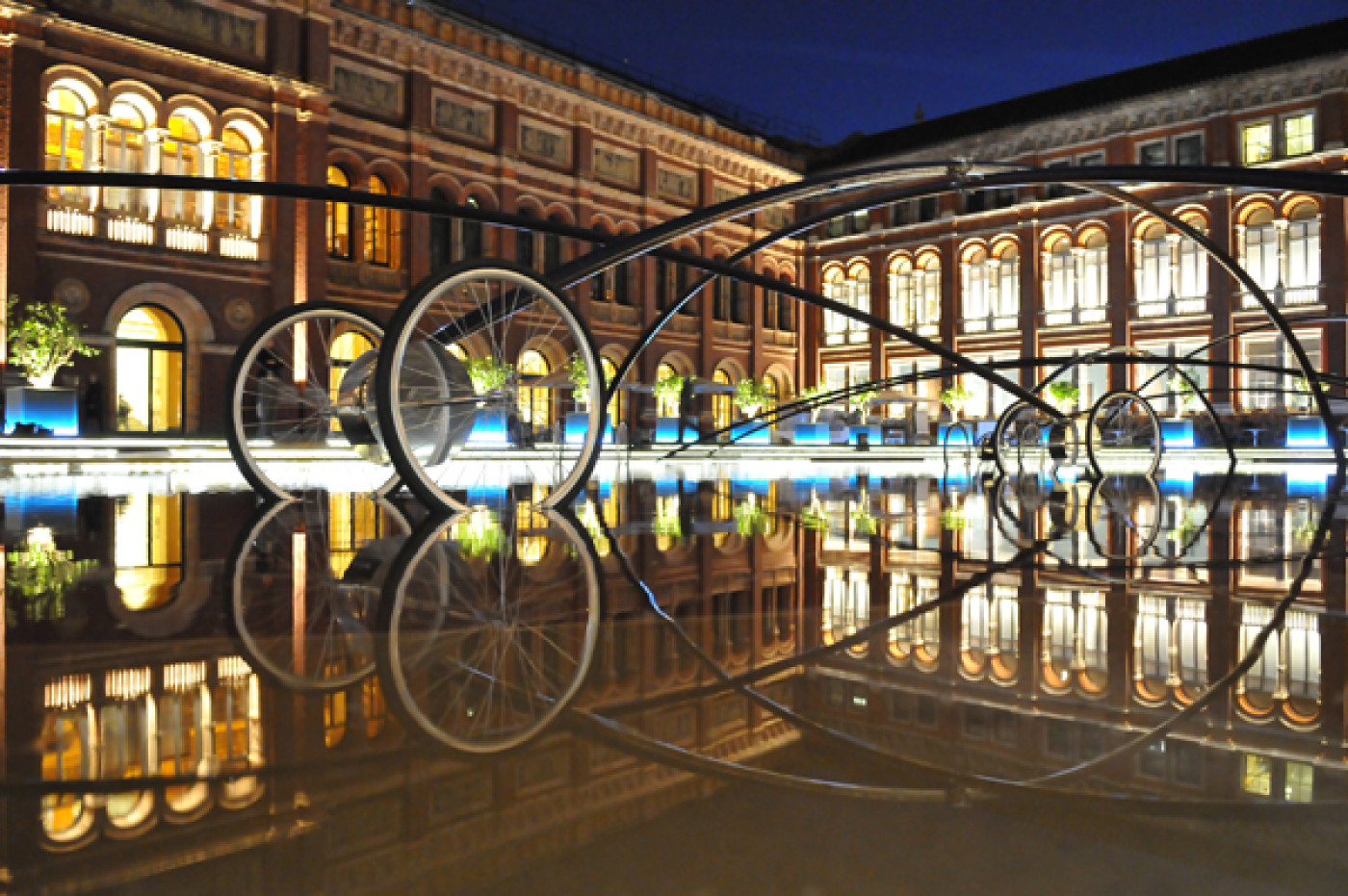 Zieta 2010, Blow & Roll installation, Victoria & Albert Museum, London Design Festival, LondonGreat Britain