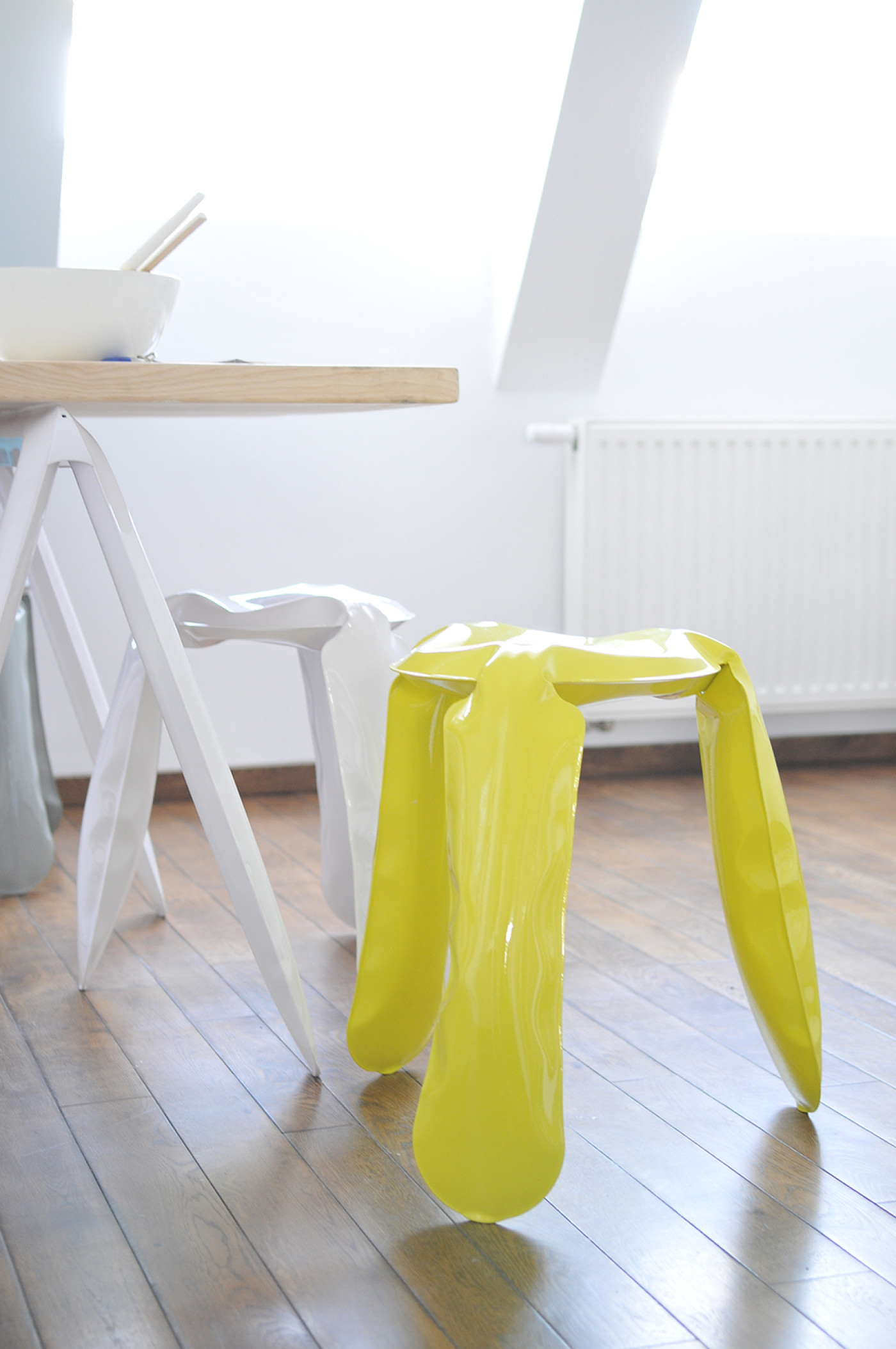 Zieta_Koza_table_construction_white_glossy_RAL_9003_Zieta_Collection_2