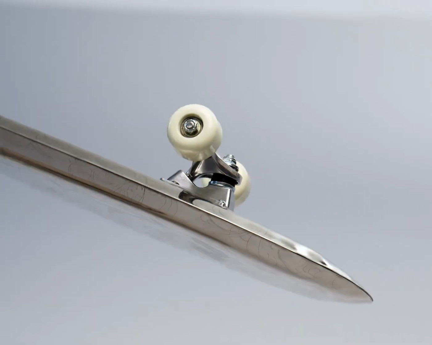 Bolid_Oskar_ZiętaJames_Jean_9