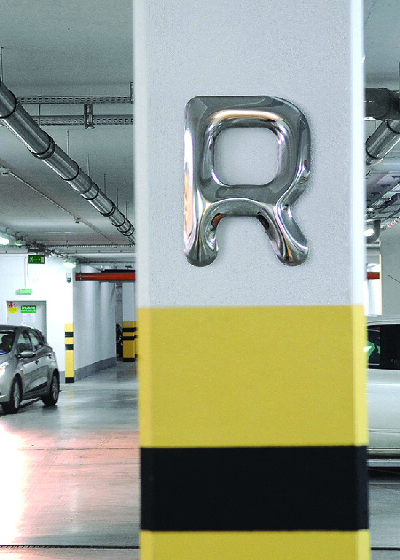 Zieta_FiDU_ALPHABET_inox_Zieta_Collection