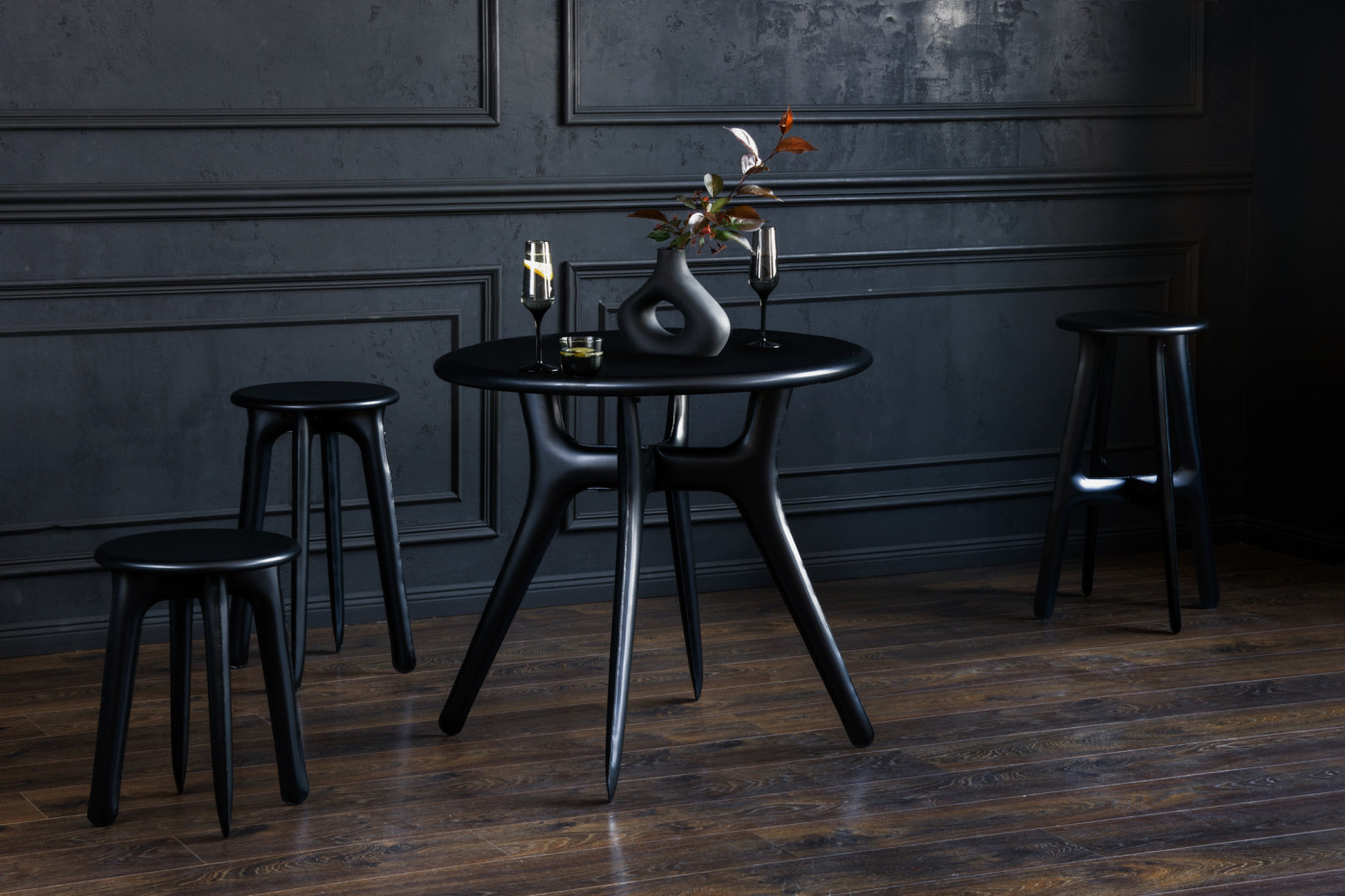 Zieta_Ultraleggera_Family_anodic_black_Zieta_Collection_fot_Marta_Więcek_4-kopia