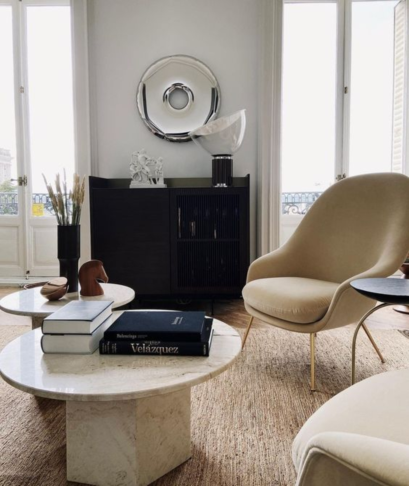 RONDO-mirror-makes-the-wall-pop-up-in-this-contemporary-interior-designed-by-Javier-Guerrero.