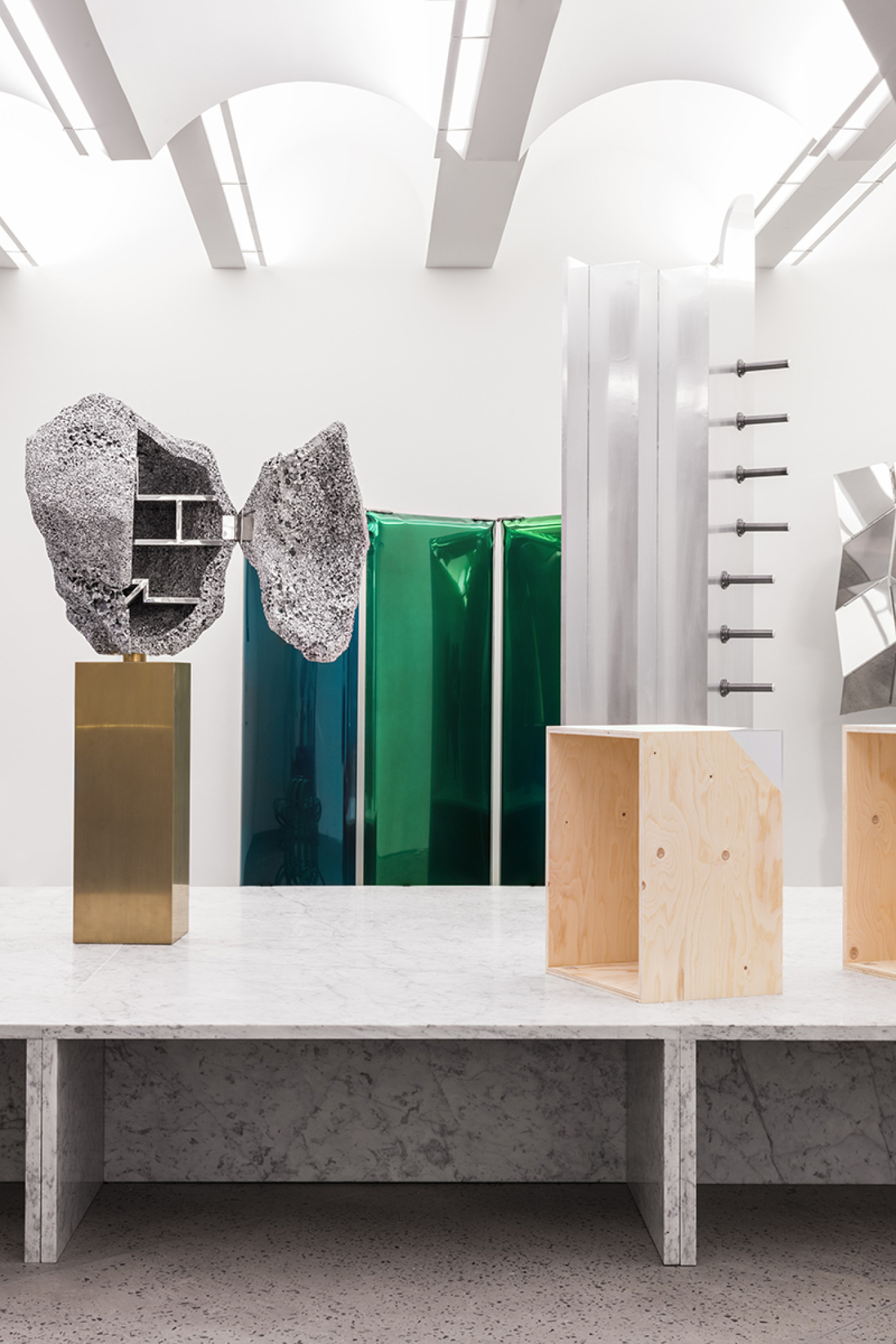 zieta_SONAR_Mirror_Sapphire-Emerald_Gradient_Collection_Chamber_Lauren Coleman_9