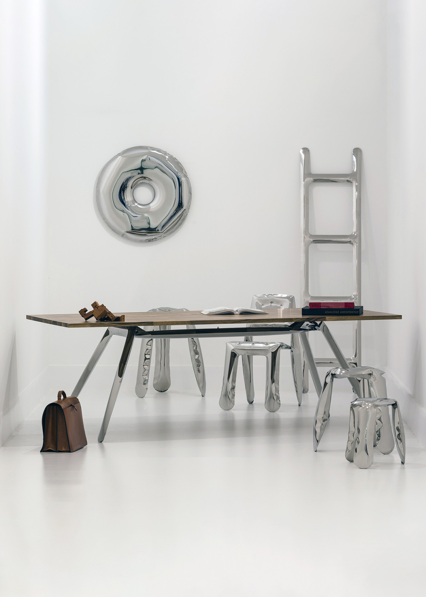 Nogi Table Construction Inox Polish