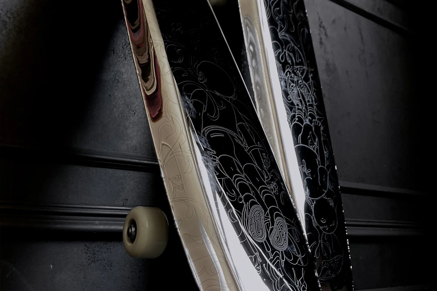 DETAIL PHOTO OF BOLID CREATED IN COLLABORATION WITH JAMES JEAN