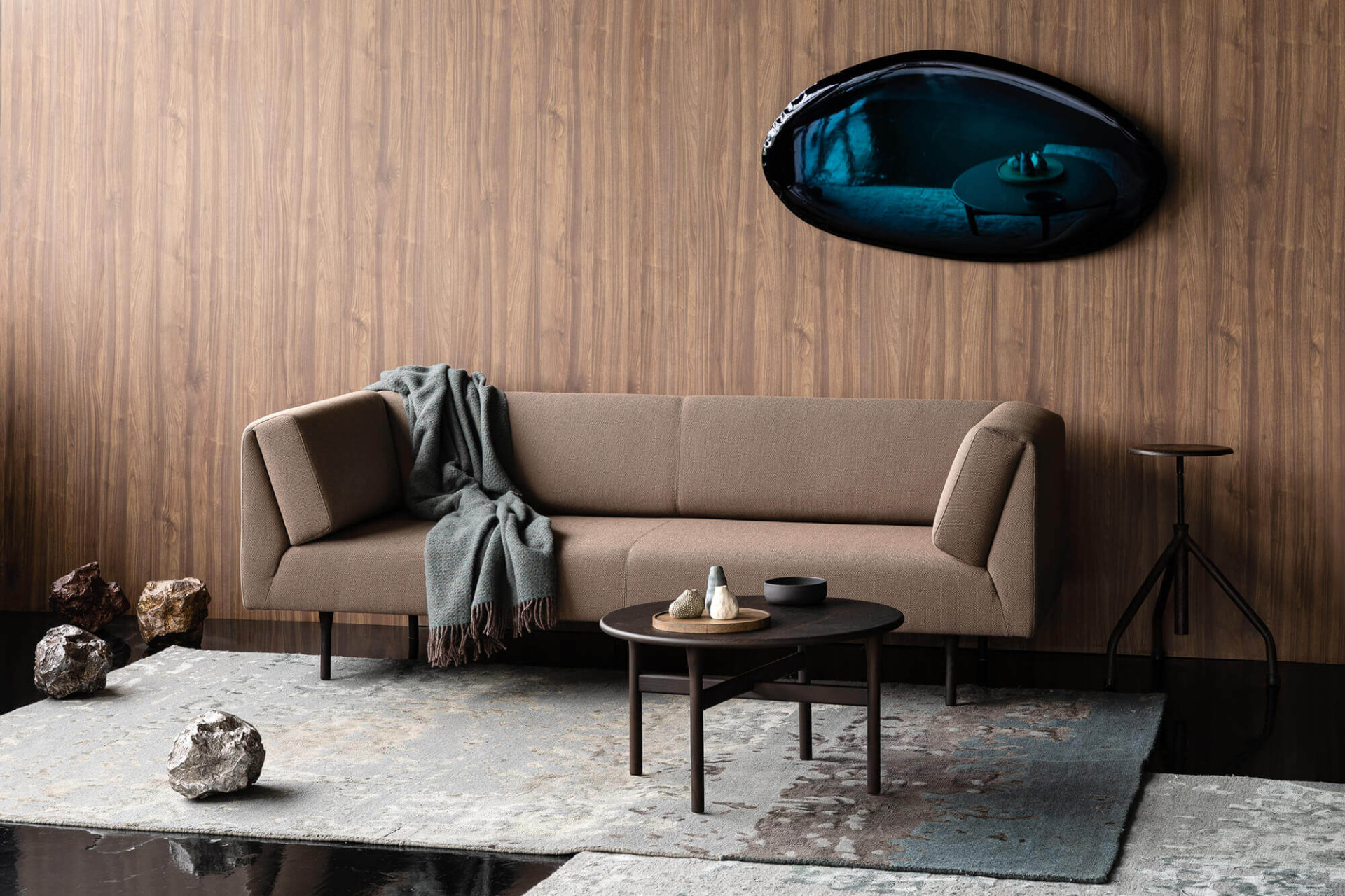 Zieta_Tafla_O_deep_space_blue_Gradient_Collection_photo_by_Weronika_Trojanowska_Noti